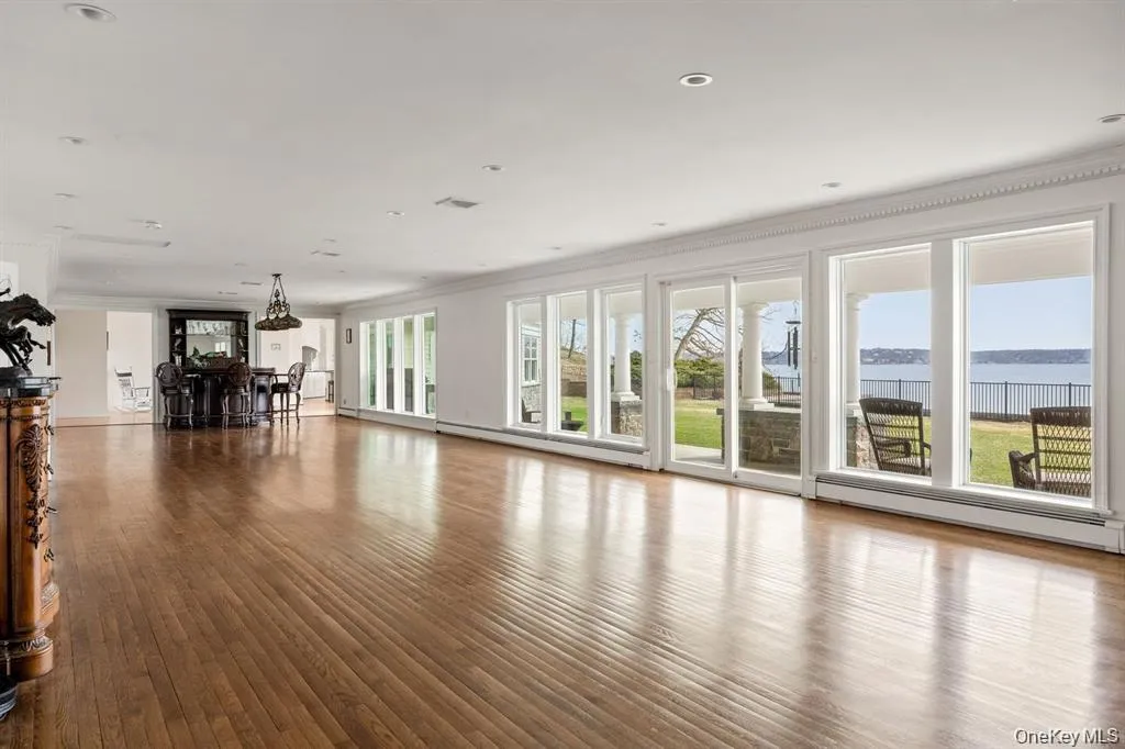33 Beach Road, Huntington, NY, 6 Bedrooms Bedrooms, 15 Rooms Rooms,4 BathroomsBathrooms,Residential,For Rent,Beach,0,978627 33 Beach Road, Huntington, NY, 6 Bedrooms Bedrooms, 15 Rooms Rooms,4 BathroomsBathrooms,Residential,For Rent,Beach,0,978627