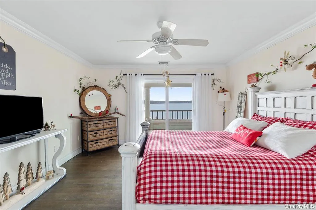 33 Beach Road, Huntington, NY, 6 Bedrooms Bedrooms, 15 Rooms Rooms,4 BathroomsBathrooms,Residential,For Rent,Beach,0,978627 33 Beach Road, Huntington, NY, 6 Bedrooms Bedrooms, 15 Rooms Rooms,4 BathroomsBathrooms,Residential,For Rent,Beach,0,978627