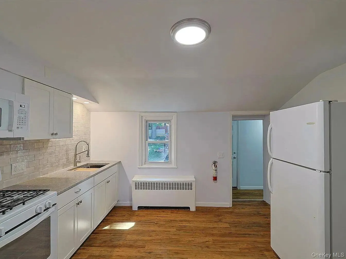 95 Delafield Street, Poughkeepsie, NY, 2 Rooms Rooms,1 BathroomBathrooms,Residential Lease,For Rent,Delafield,0,978633 95 Delafield Street, Poughkeepsie, NY, 2 Rooms Rooms,1 BathroomBathrooms,Residential Lease,For Rent,Delafield,0,978633