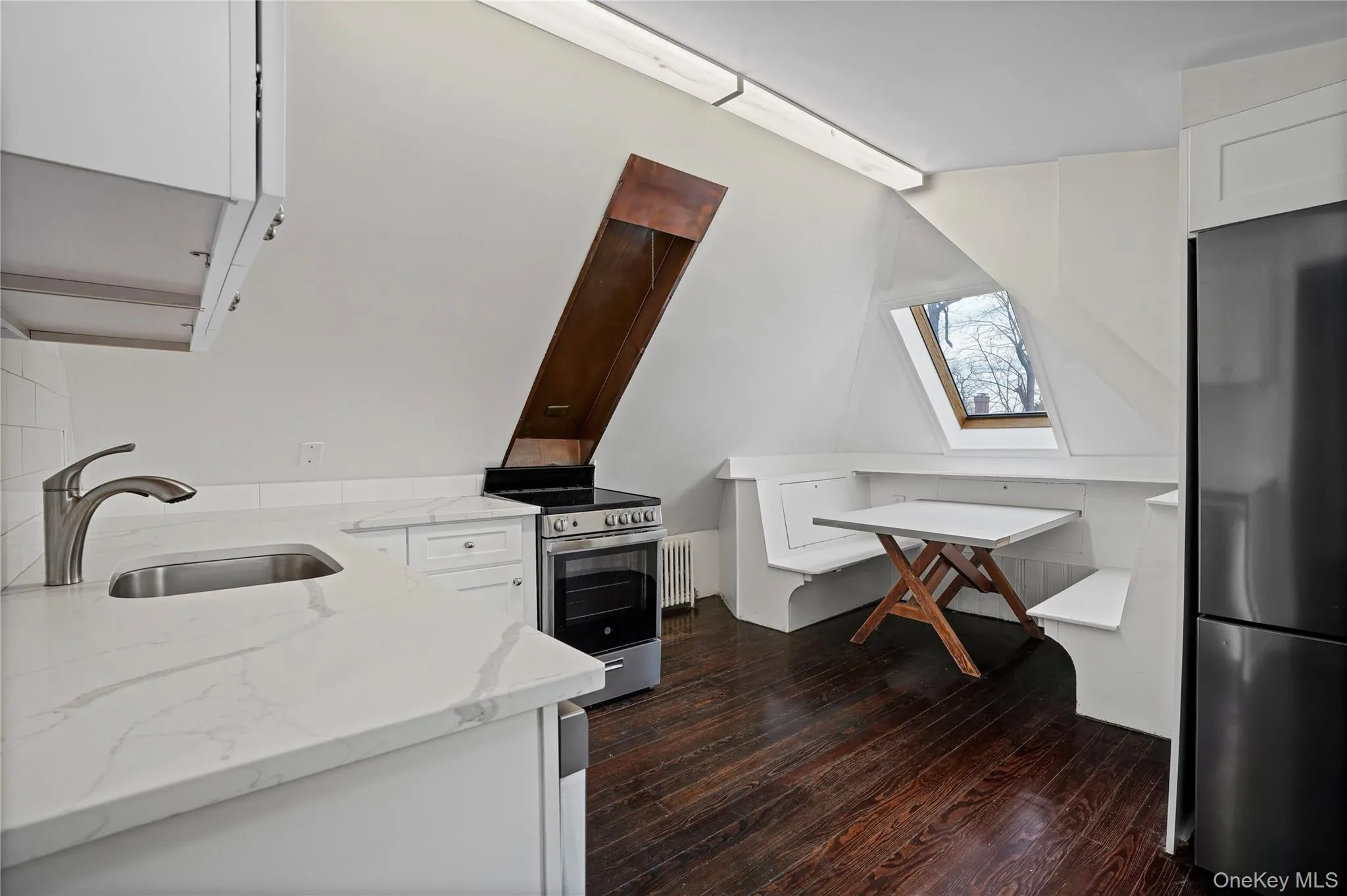 Beautiful Skylit Kitchen With Built-In Banquette Beautiful Skylit Kitchen With Built-In Banquette