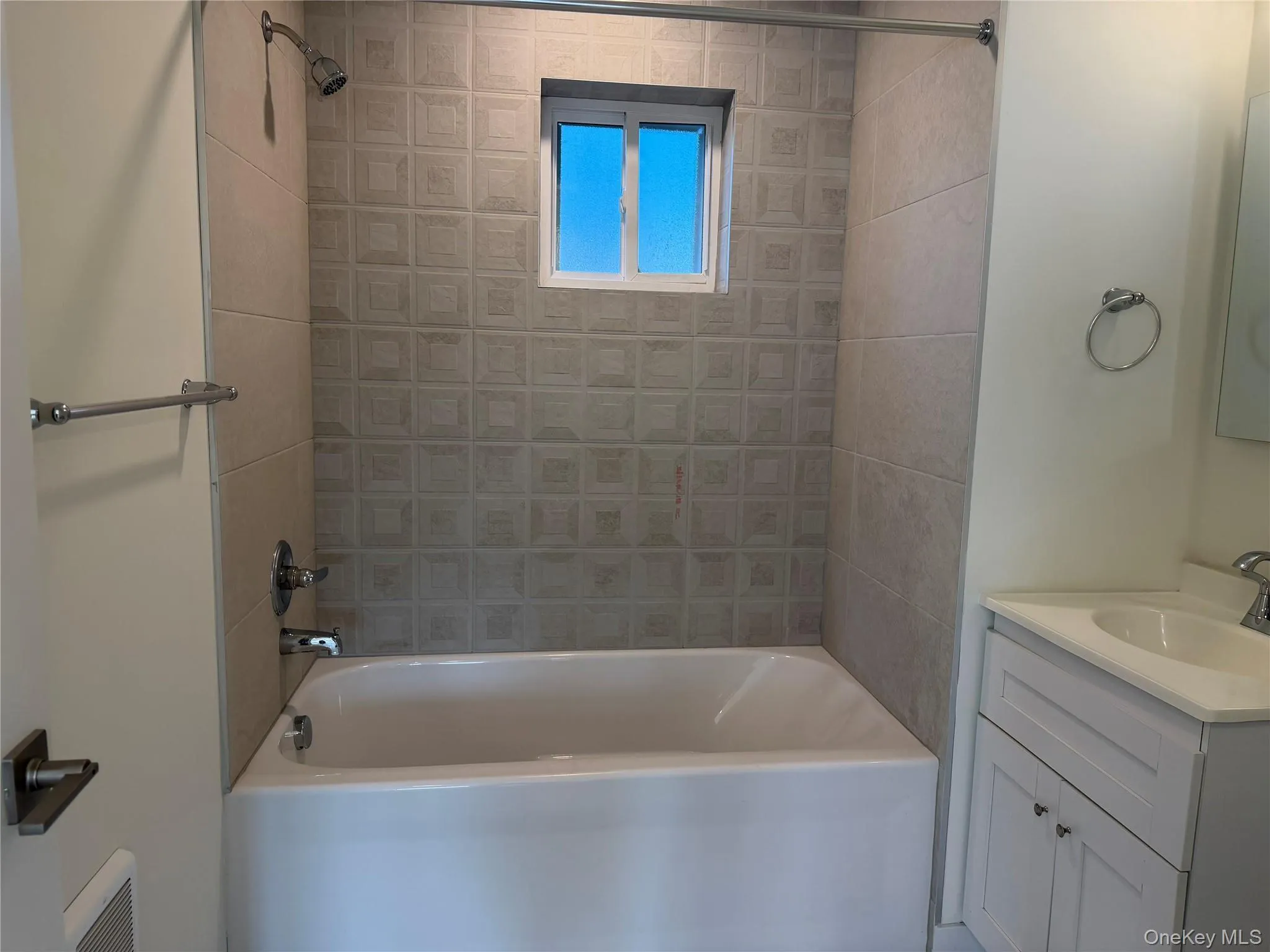 5 Colonial Drive, Wappinger, NY, 1 Bedroom Bedrooms, 5 Rooms Rooms,1 BathroomBathrooms,Residential Lease,For Rent,Colonial,0,978670 5 Colonial Drive, Wappinger, NY, 1 Bedroom Bedrooms, 5 Rooms Rooms,1 BathroomBathrooms,Residential Lease,For Rent,Colonial,0,978670