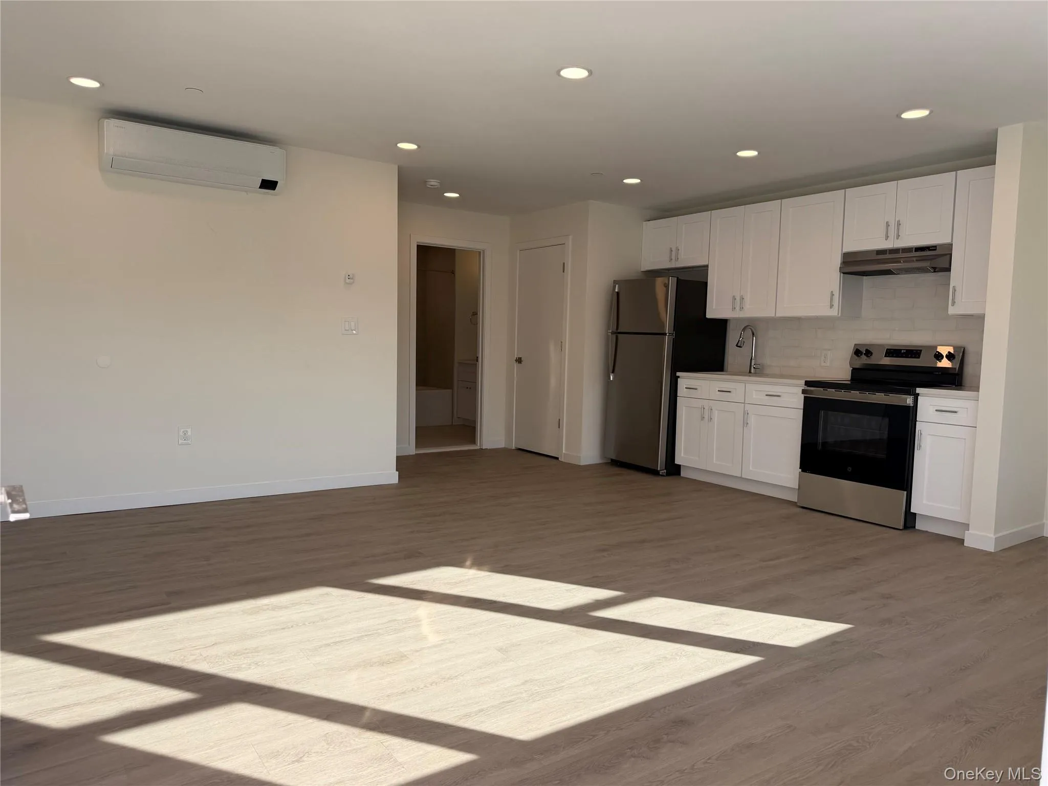 5 Colonial Drive, Wappinger, NY, 1 Bedroom Bedrooms, 5 Rooms Rooms,1 BathroomBathrooms,Residential Lease,For Rent,Colonial,0,978670 5 Colonial Drive, Wappinger, NY, 1 Bedroom Bedrooms, 5 Rooms Rooms,1 BathroomBathrooms,Residential Lease,For Rent,Colonial,0,978670