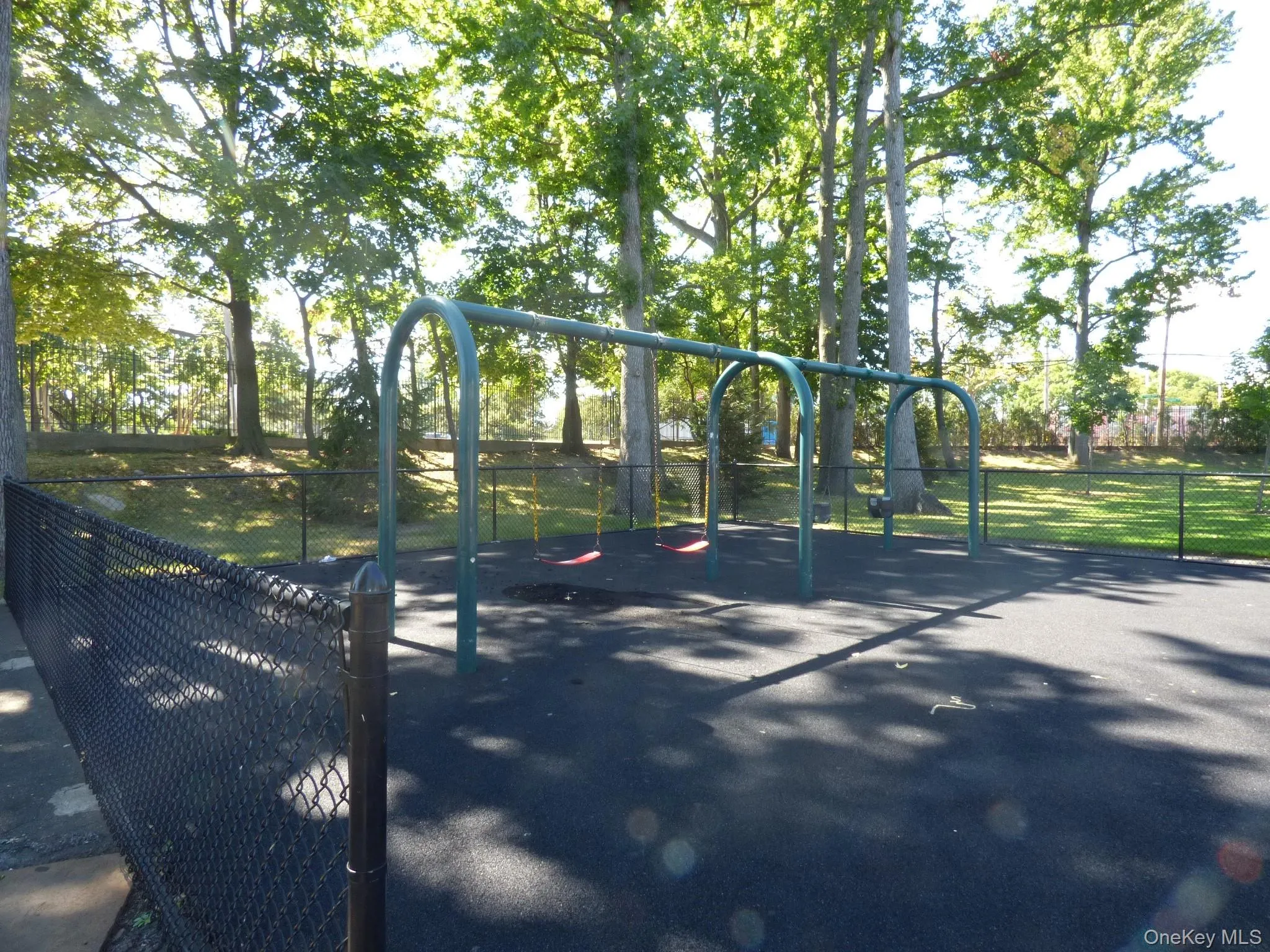 Swing set Swing set