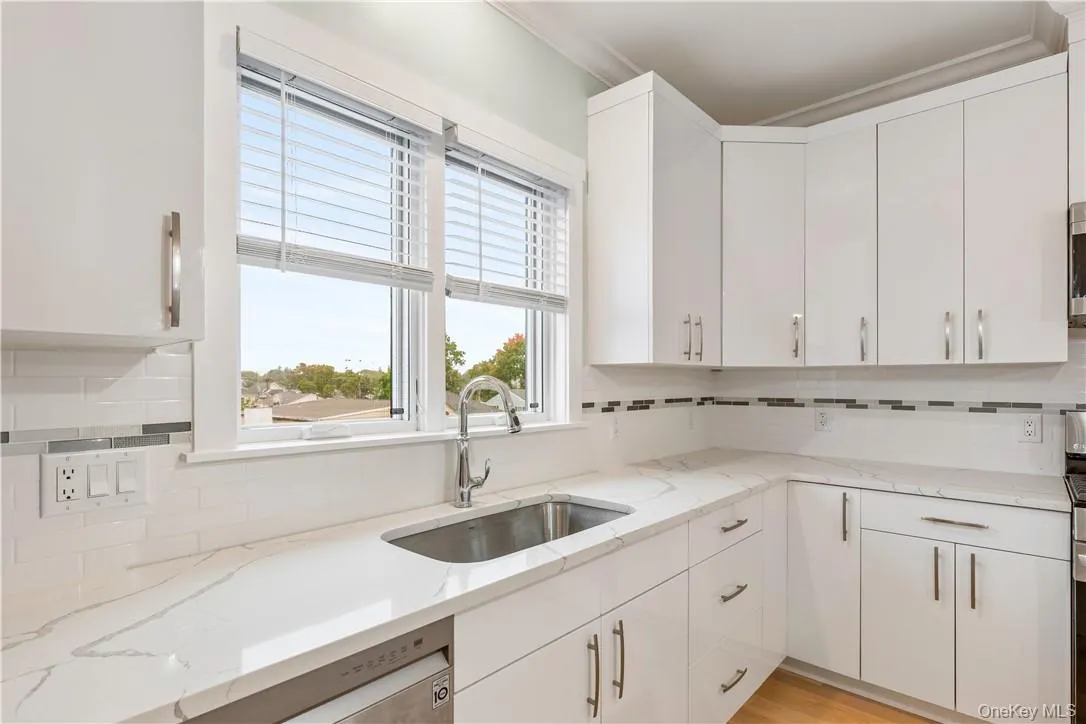 179 Adelphi Avenue, Harrison, NY, 4 Bedrooms Bedrooms, 8 Rooms Rooms,3 BathroomsBathrooms,Residential Lease,For Rent,Adelphi,0,978683 179 Adelphi Avenue, Harrison, NY, 4 Bedrooms Bedrooms, 8 Rooms Rooms,3 BathroomsBathrooms,Residential Lease,For Rent,Adelphi,0,978683