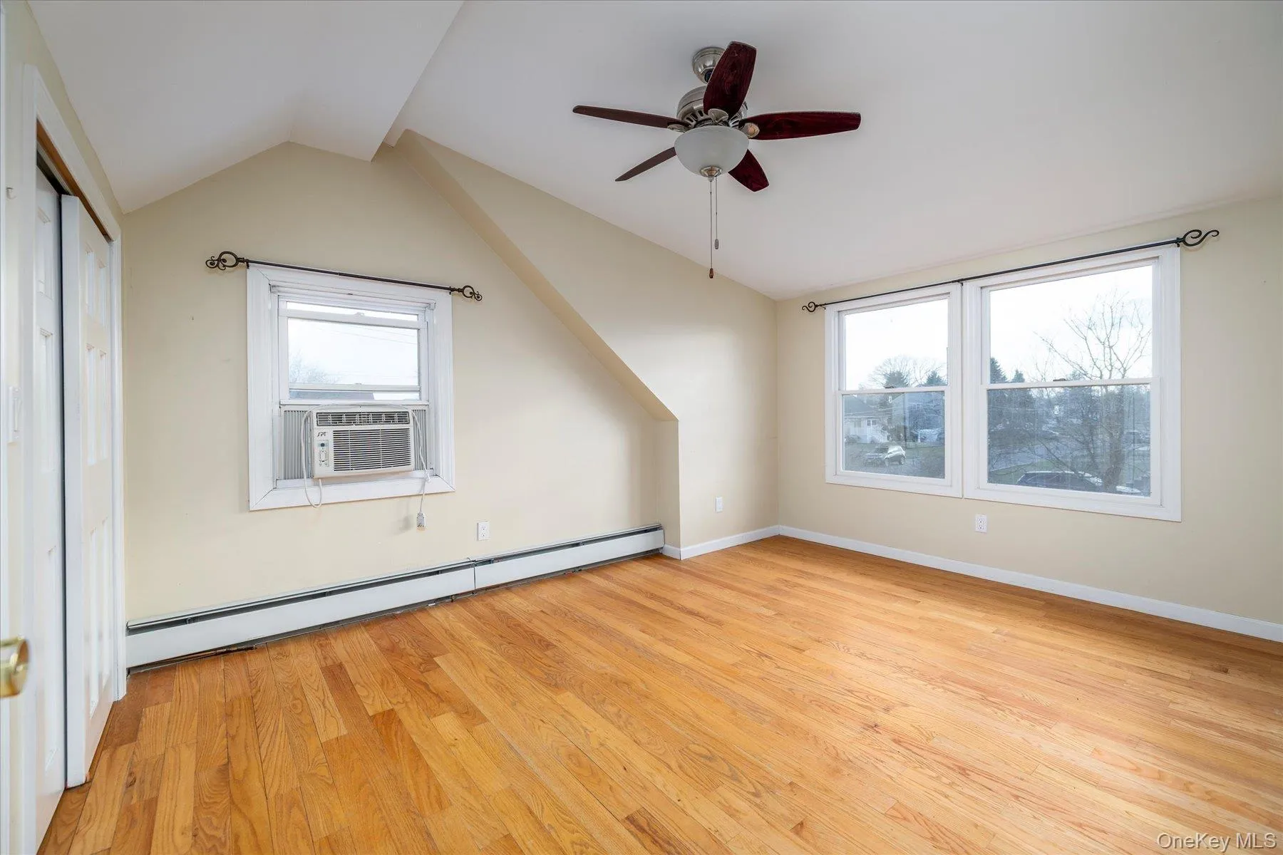 1558 9th Street, West Babylon, NY, 1 Bedroom Bedrooms, 3 Rooms Rooms,1 BathroomBathrooms,Residential Lease,For Rent,9th,0,978702 1558 9th Street, West Babylon, NY, 1 Bedroom Bedrooms, 3 Rooms Rooms,1 BathroomBathrooms,Residential Lease,For Rent,9th,0,978702