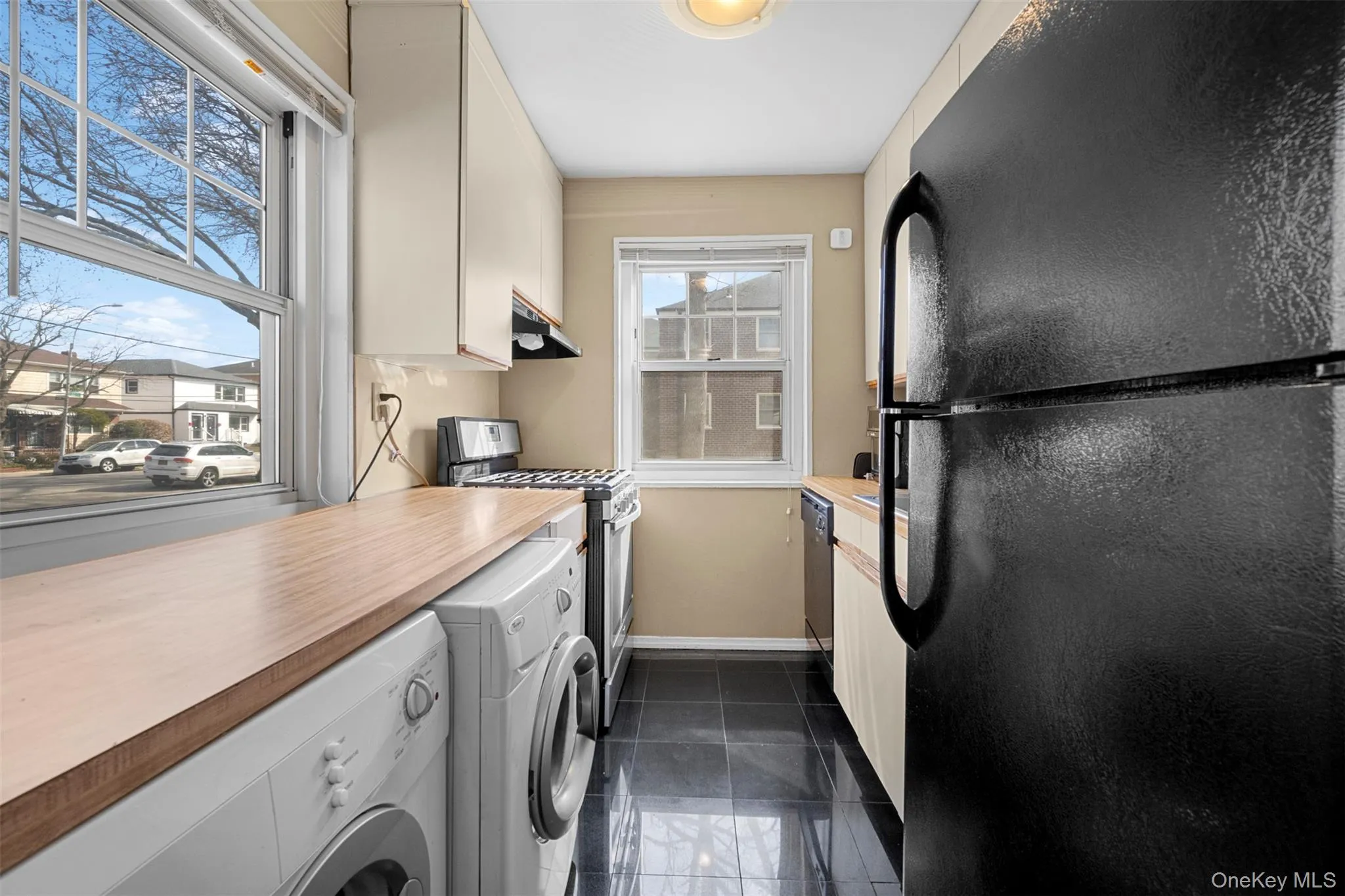 253-12 60th Avenue, New York, NY, 1 Bedroom Bedrooms, 4 Rooms Rooms,1 BathroomBathrooms,Residential,For Rent,60th,0,978711 253-12 60th Avenue, New York, NY, 1 Bedroom Bedrooms, 4 Rooms Rooms,1 BathroomBathrooms,Residential,For Rent,60th,0,978711