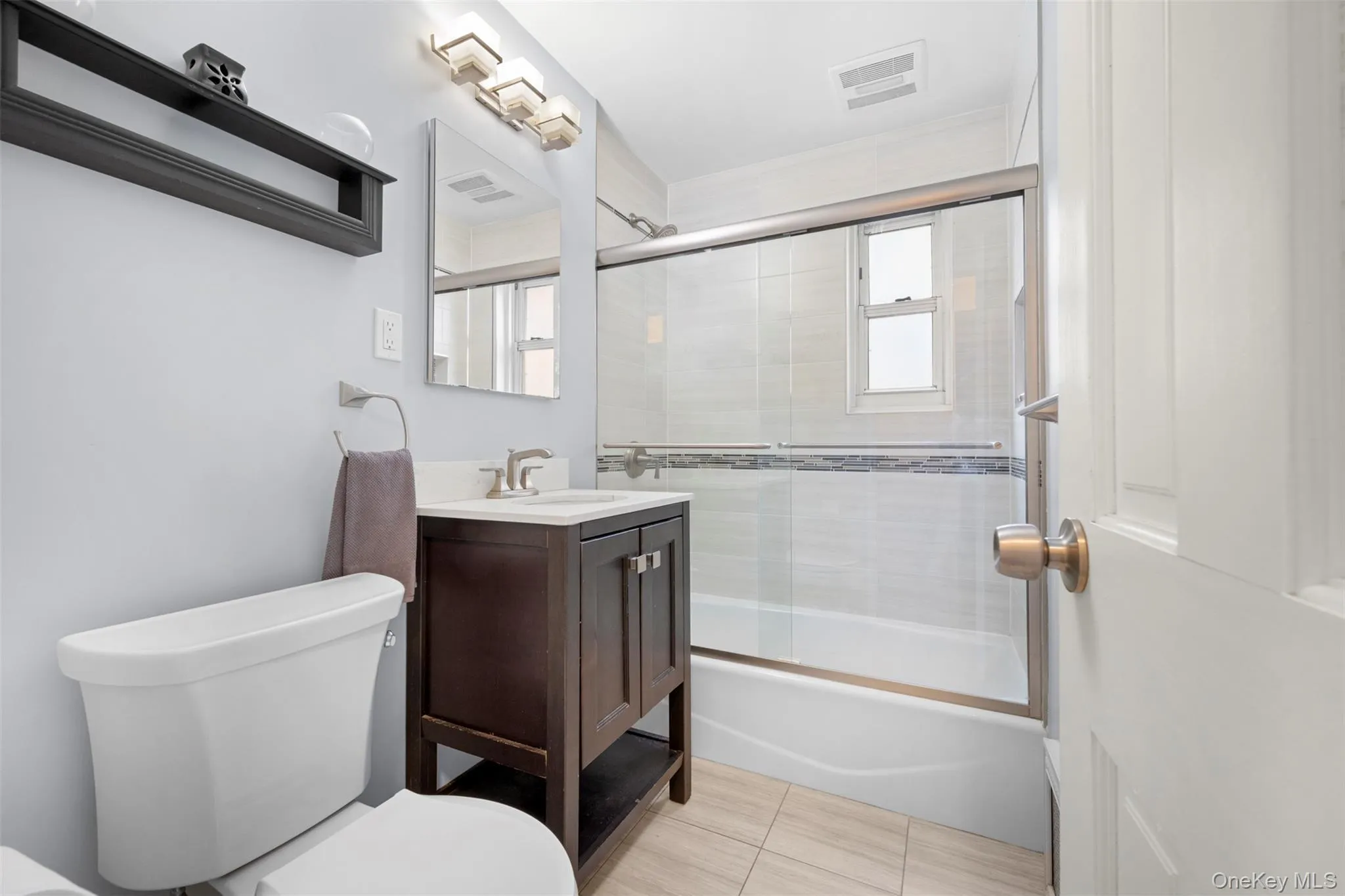253-12 60th Avenue, New York, NY, 1 Bedroom Bedrooms, 4 Rooms Rooms,1 BathroomBathrooms,Residential,For Rent,60th,0,978711 253-12 60th Avenue, New York, NY, 1 Bedroom Bedrooms, 4 Rooms Rooms,1 BathroomBathrooms,Residential,For Rent,60th,0,978711