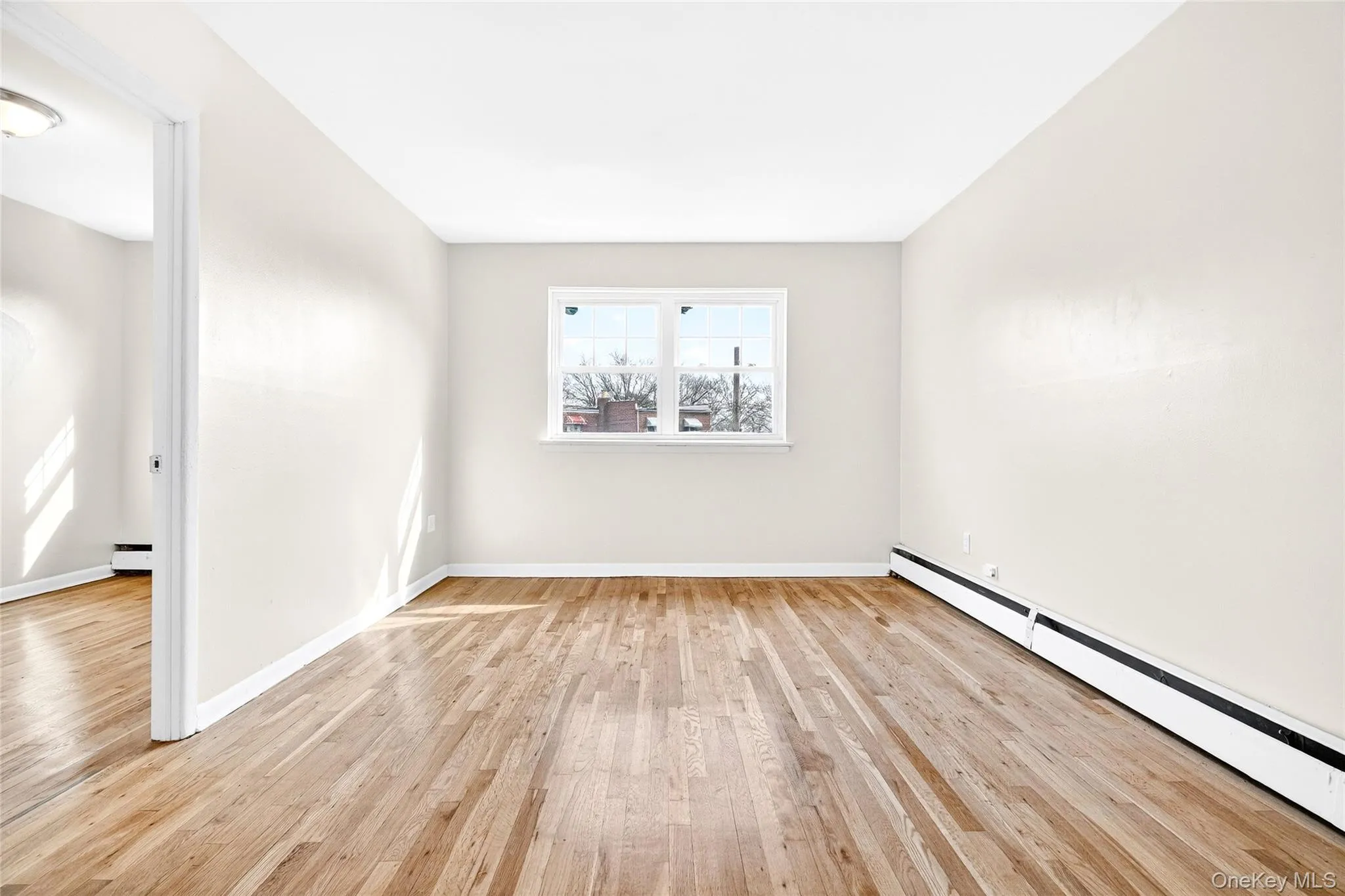 3615 Eastchester Road, New York, NY, 3 Bedrooms Bedrooms, 5 Rooms Rooms,1 BathroomBathrooms,Residential Lease,For Rent,Eastchester,0,978733 3615 Eastchester Road, New York, NY, 3 Bedrooms Bedrooms, 5 Rooms Rooms,1 BathroomBathrooms,Residential Lease,For Rent,Eastchester,0,978733