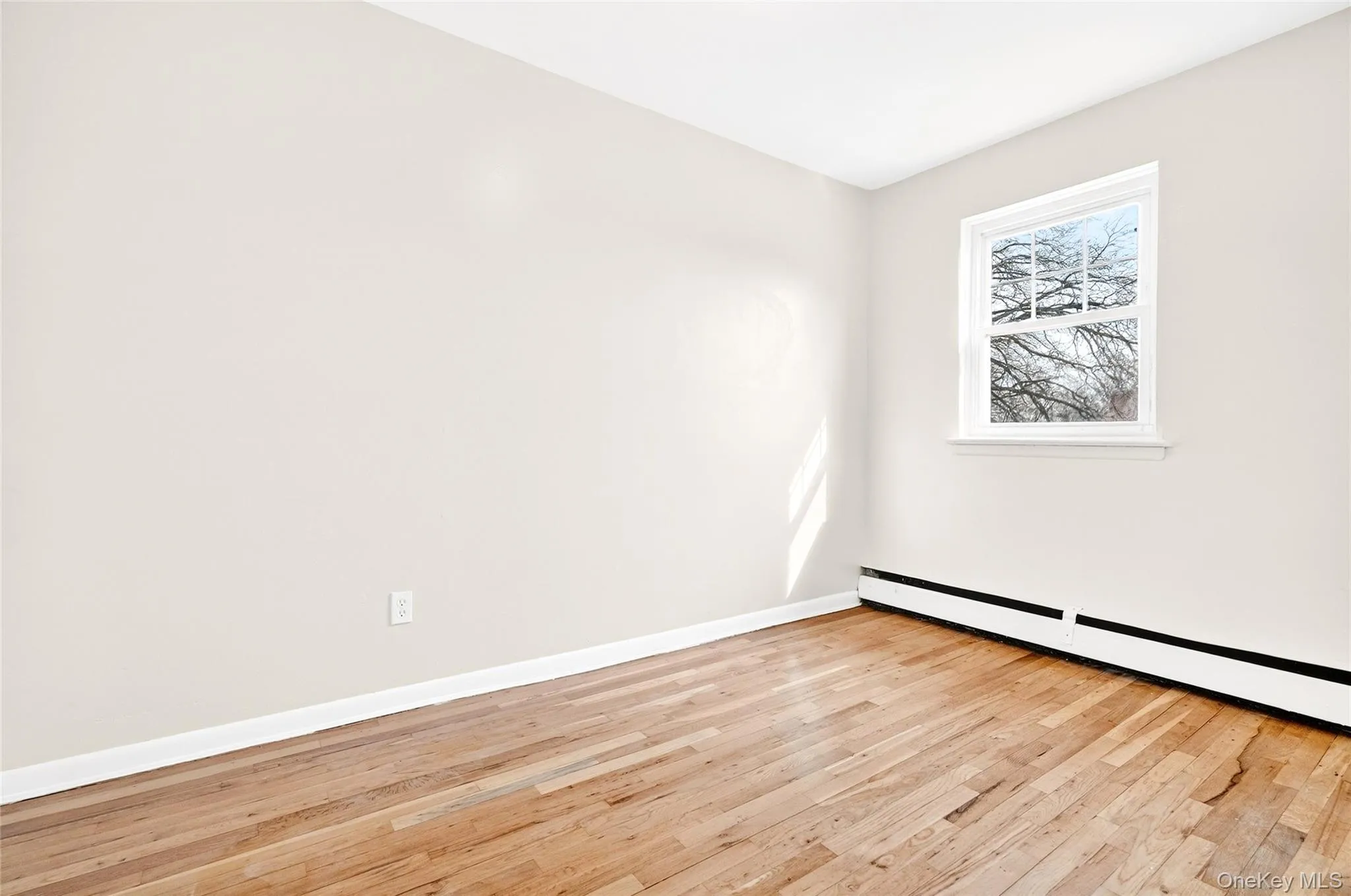 3615 Eastchester Road, New York, NY, 3 Bedrooms Bedrooms, 5 Rooms Rooms,1 BathroomBathrooms,Residential Lease,For Rent,Eastchester,0,978733 3615 Eastchester Road, New York, NY, 3 Bedrooms Bedrooms, 5 Rooms Rooms,1 BathroomBathrooms,Residential Lease,For Rent,Eastchester,0,978733