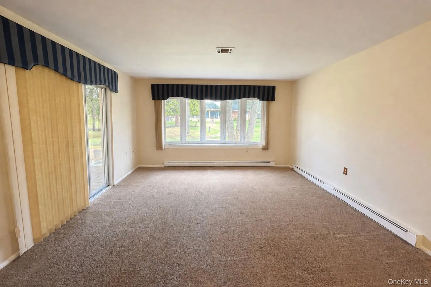 9 Guilford Court, Brookhaven, NY, 2 Bedrooms Bedrooms, 7 Rooms Rooms,2 BathroomsBathrooms,Residential Lease,For Rent,Guilford Court,0,978744 9 Guilford Court, Brookhaven, NY, 2 Bedrooms Bedrooms, 7 Rooms Rooms,2 BathroomsBathrooms,Residential Lease,For Rent,Guilford Court,0,978744