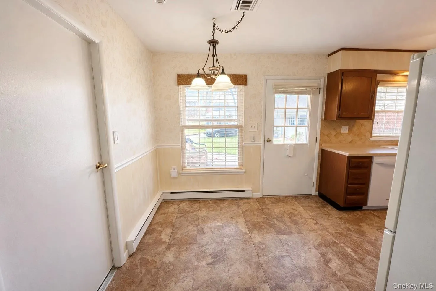 9 Guilford Court, Brookhaven, NY, 2 Bedrooms Bedrooms, 7 Rooms Rooms,2 BathroomsBathrooms,Residential Lease,For Rent,Guilford Court,0,978744 9 Guilford Court, Brookhaven, NY, 2 Bedrooms Bedrooms, 7 Rooms Rooms,2 BathroomsBathrooms,Residential Lease,For Rent,Guilford Court,0,978744