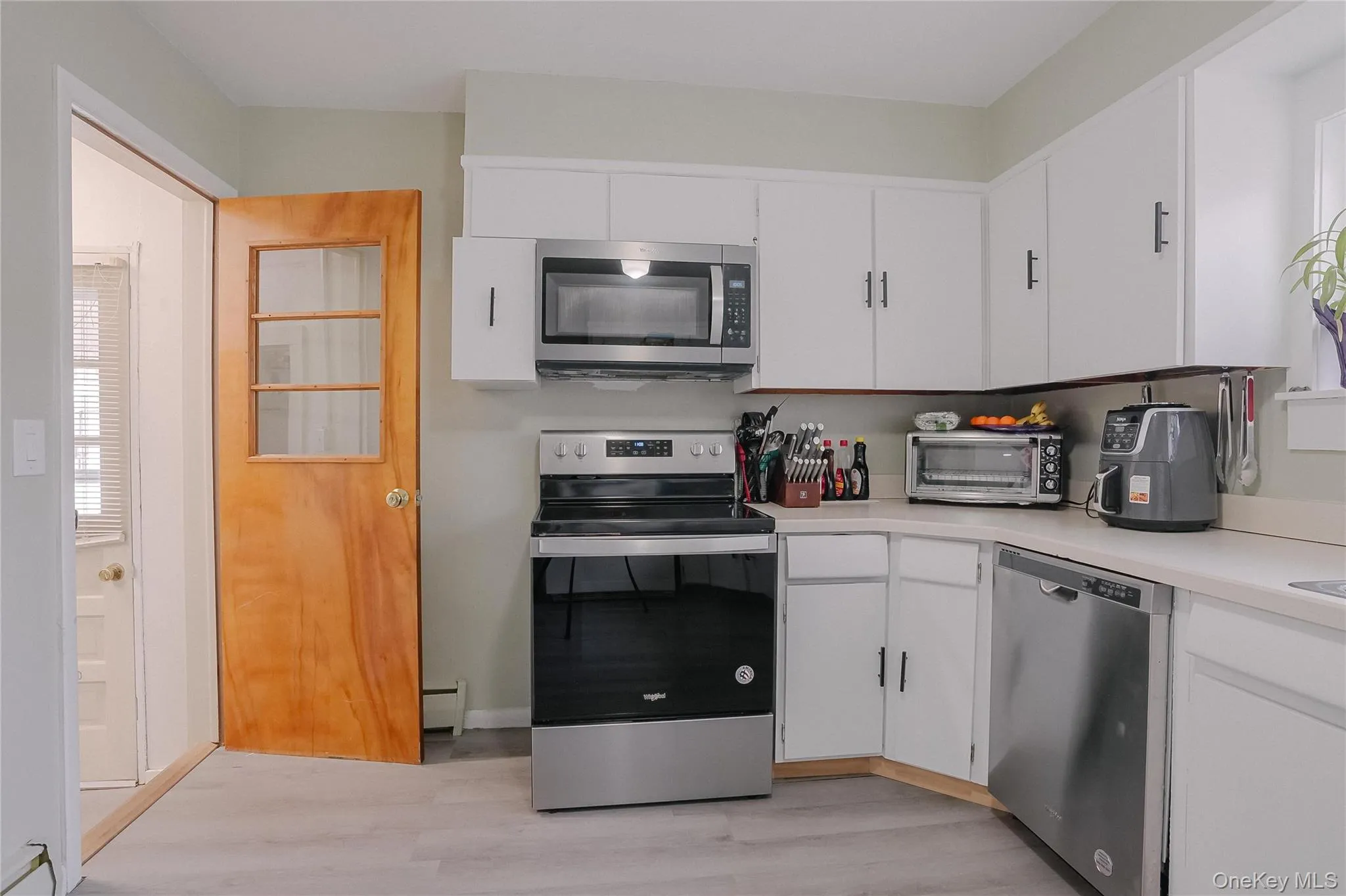 5 Mary Avenue, Ulster, NY, 3 Bedrooms Bedrooms, 6 Rooms Rooms,1 BathroomBathrooms,Residential,For Rent,Mary,0,978752 5 Mary Avenue, Ulster, NY, 3 Bedrooms Bedrooms, 6 Rooms Rooms,1 BathroomBathrooms,Residential,For Rent,Mary,0,978752