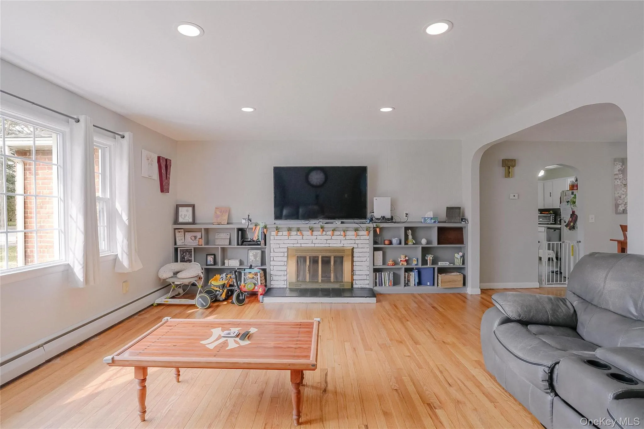 5 Mary Avenue, Ulster, NY, 3 Bedrooms Bedrooms, 6 Rooms Rooms,1 BathroomBathrooms,Residential,For Rent,Mary,0,978752 5 Mary Avenue, Ulster, NY, 3 Bedrooms Bedrooms, 6 Rooms Rooms,1 BathroomBathrooms,Residential,For Rent,Mary,0,978752