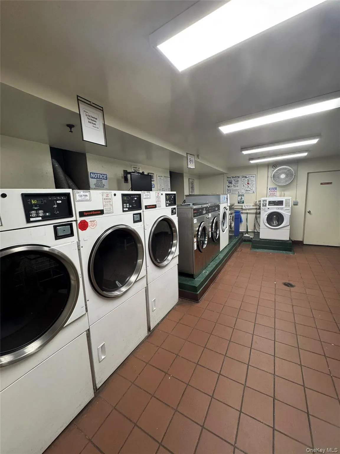 1670 Longfellow Avenue, New York, NY, 3 Bedrooms Bedrooms, 6 Rooms Rooms,1 BathroomBathrooms,Residential Lease,For Rent,Longfellow,0,978757 1670 Longfellow Avenue, New York, NY, 3 Bedrooms Bedrooms, 6 Rooms Rooms,1 BathroomBathrooms,Residential Lease,For Rent,Longfellow,0,978757