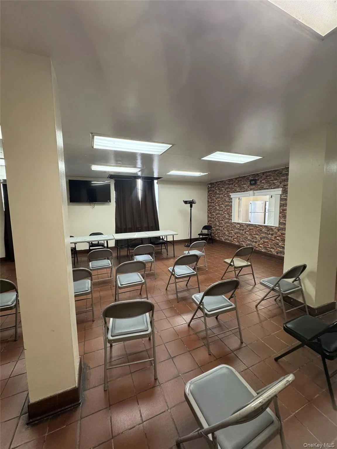 1670 Longfellow Avenue, New York, NY, 3 Bedrooms Bedrooms, 6 Rooms Rooms,1 BathroomBathrooms,Residential Lease,For Rent,Longfellow,0,978757 1670 Longfellow Avenue, New York, NY, 3 Bedrooms Bedrooms, 6 Rooms Rooms,1 BathroomBathrooms,Residential Lease,For Rent,Longfellow,0,978757