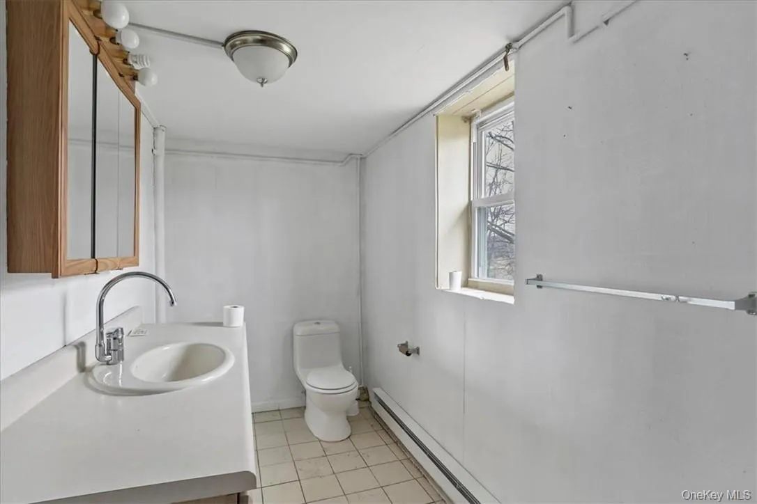 Full Bathroom Full Bathroom