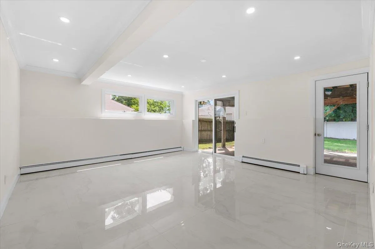 12 Deans Lane, Oyster Bay, NY, 4 Bedrooms Bedrooms, 8 Rooms Rooms,3 BathroomsBathrooms,Residential,For Rent,Deans,0,978767 12 Deans Lane, Oyster Bay, NY, 4 Bedrooms Bedrooms, 8 Rooms Rooms,3 BathroomsBathrooms,Residential,For Rent,Deans,0,978767