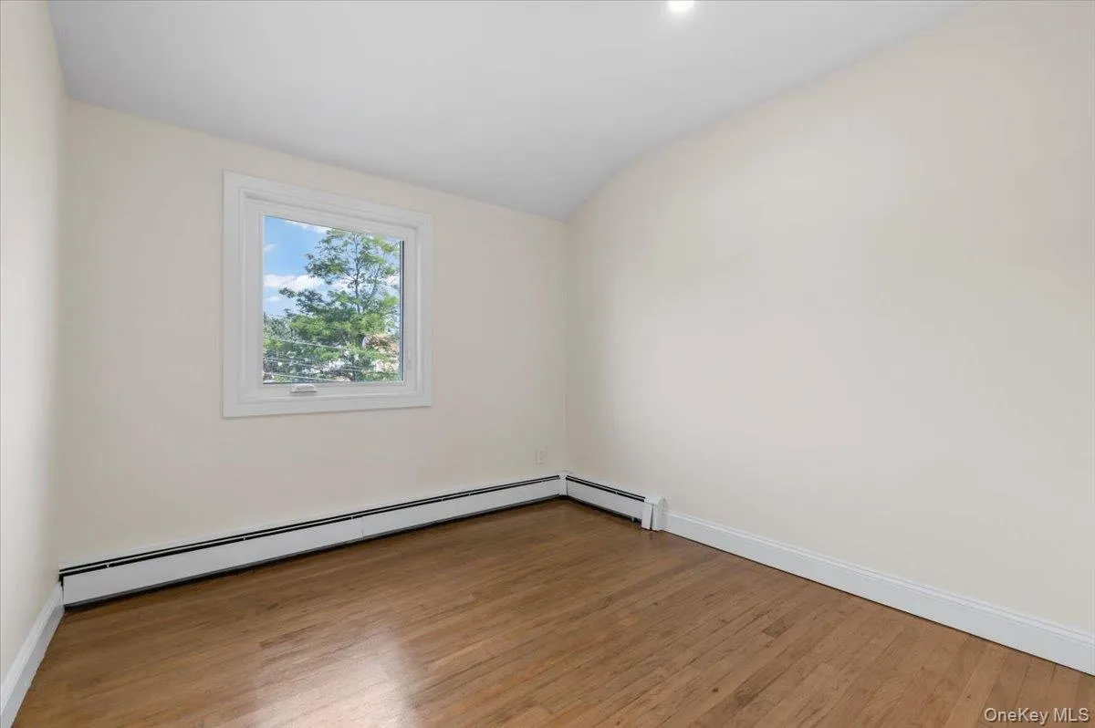 12 Deans Lane, Oyster Bay, NY, 4 Bedrooms Bedrooms, 8 Rooms Rooms,3 BathroomsBathrooms,Residential,For Rent,Deans,0,978767 12 Deans Lane, Oyster Bay, NY, 4 Bedrooms Bedrooms, 8 Rooms Rooms,3 BathroomsBathrooms,Residential,For Rent,Deans,0,978767