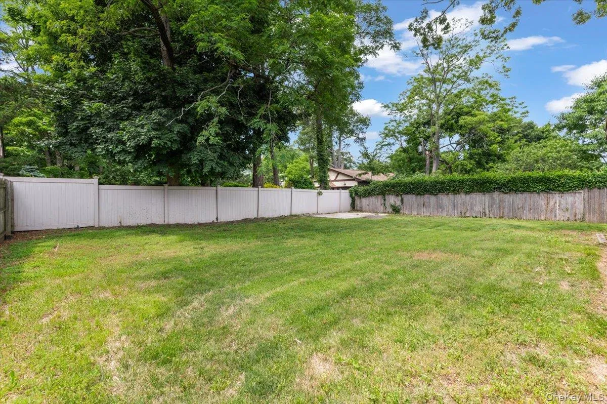 12 Deans Lane, Oyster Bay, NY, 4 Bedrooms Bedrooms, 8 Rooms Rooms,3 BathroomsBathrooms,Residential,For Rent,Deans,0,978767 12 Deans Lane, Oyster Bay, NY, 4 Bedrooms Bedrooms, 8 Rooms Rooms,3 BathroomsBathrooms,Residential,For Rent,Deans,0,978767