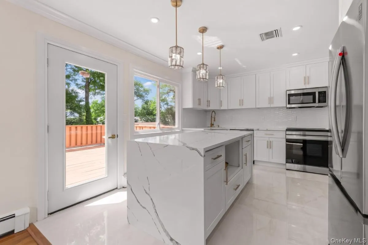 12 Deans Lane, Oyster Bay, NY, 4 Bedrooms Bedrooms, 8 Rooms Rooms,3 BathroomsBathrooms,Residential,For Rent,Deans,0,978767 12 Deans Lane, Oyster Bay, NY, 4 Bedrooms Bedrooms, 8 Rooms Rooms,3 BathroomsBathrooms,Residential,For Rent,Deans,0,978767