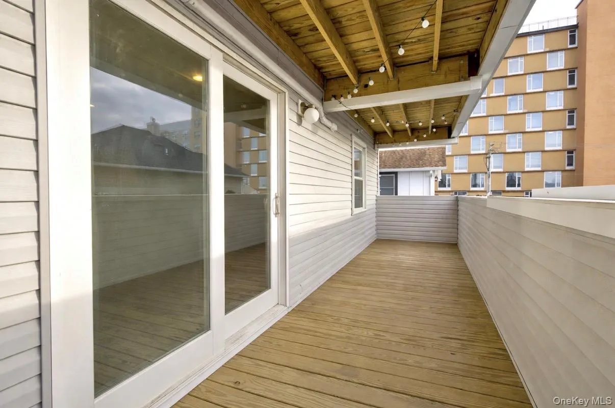 61 Neptune, Long Beach, NY, 1 Bedroom Bedrooms, 3 Rooms Rooms,1 BathroomBathrooms,Residential Lease,For Rent,Neptune,0,978775 61 Neptune, Long Beach, NY, 1 Bedroom Bedrooms, 3 Rooms Rooms,1 BathroomBathrooms,Residential Lease,For Rent,Neptune,0,978775