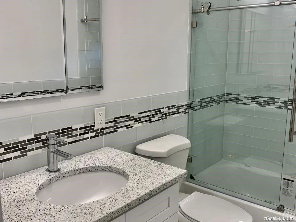 321 Nassau Avenue, North Hempstead, NY, 4 Bedrooms Bedrooms, 7 Rooms Rooms,2 BathroomsBathrooms,Residential Lease,For Rent,Nassau,0,978778 321 Nassau Avenue, North Hempstead, NY, 4 Bedrooms Bedrooms, 7 Rooms Rooms,2 BathroomsBathrooms,Residential Lease,For Rent,Nassau,0,978778