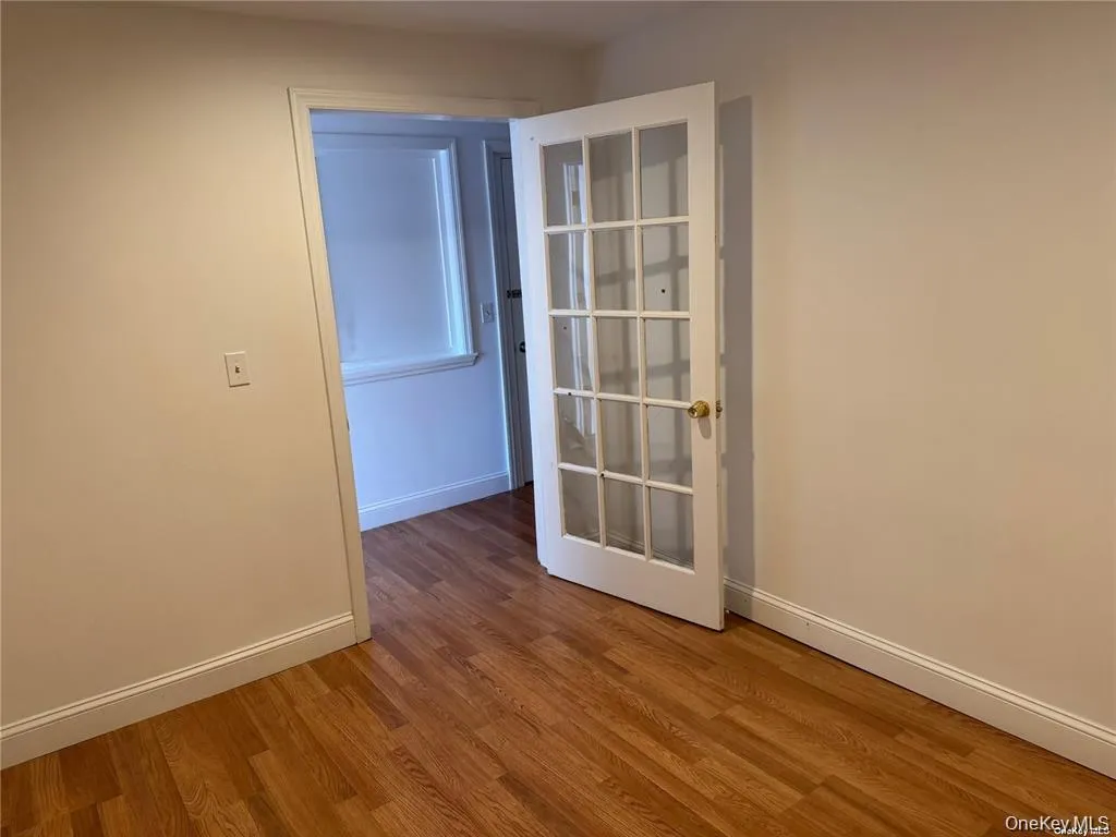 109 E Main Street, Smithtown, NY, 1 Bedroom Bedrooms, 4 Rooms Rooms,1 BathroomBathrooms,Residential Lease,For Rent,E Main,0,978785 109 E Main Street, Smithtown, NY, 1 Bedroom Bedrooms, 4 Rooms Rooms,1 BathroomBathrooms,Residential Lease,For Rent,E Main,0,978785