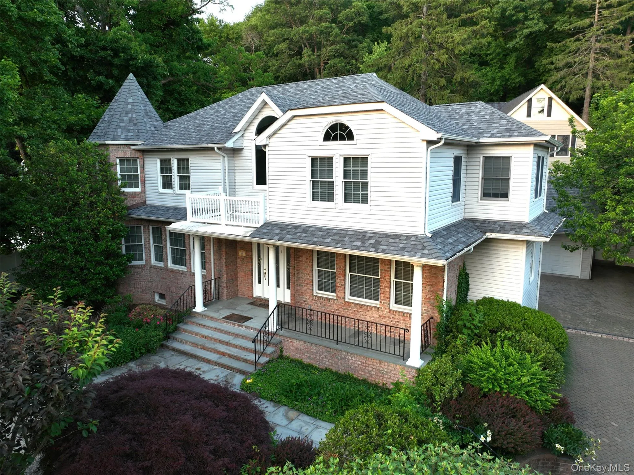 15 Church Street, North Hempstead, NY, 4 Bedrooms Bedrooms, 10 Rooms Rooms,2 BathroomsBathrooms,Residential,For Rent,Church,0,978811 15 Church Street, North Hempstead, NY, 4 Bedrooms Bedrooms, 10 Rooms Rooms,2 BathroomsBathrooms,Residential,For Rent,Church,0,978811