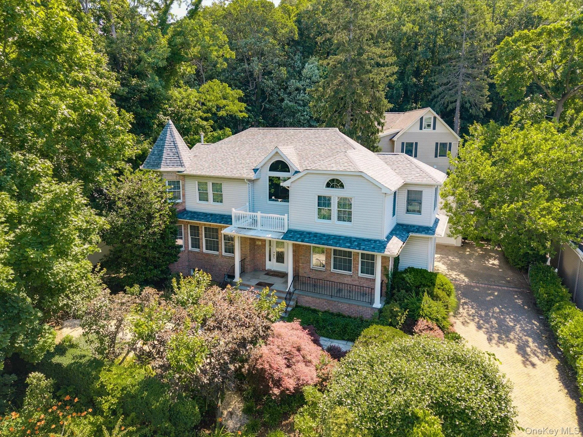 15 Church Street, North Hempstead, NY, 4 Bedrooms Bedrooms, 10 Rooms Rooms,2 BathroomsBathrooms,Residential,For Rent,Church,0,978811 15 Church Street, North Hempstead, NY, 4 Bedrooms Bedrooms, 10 Rooms Rooms,2 BathroomsBathrooms,Residential,For Rent,Church,0,978811