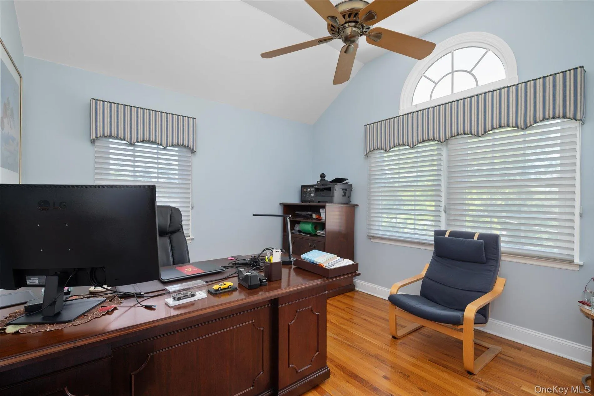 15 Church Street, North Hempstead, NY, 4 Bedrooms Bedrooms, 10 Rooms Rooms,2 BathroomsBathrooms,Residential,For Rent,Church,0,978811 15 Church Street, North Hempstead, NY, 4 Bedrooms Bedrooms, 10 Rooms Rooms,2 BathroomsBathrooms,Residential,For Rent,Church,0,978811