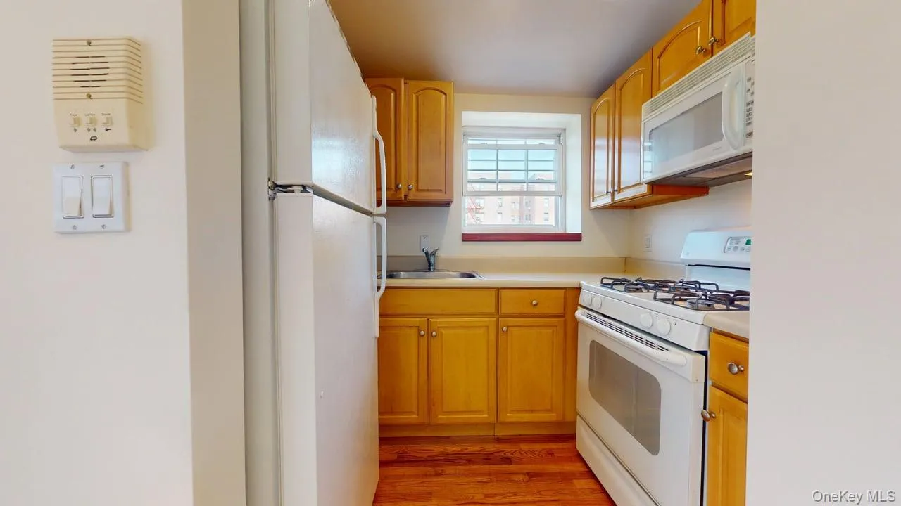 67-08 Exeter Street, New York, NY, 2 Rooms Rooms,1 BathroomBathrooms,Residential Lease,For Rent,Exeter,0,978826 67-08 Exeter Street, New York, NY, 2 Rooms Rooms,1 BathroomBathrooms,Residential Lease,For Rent,Exeter,0,978826