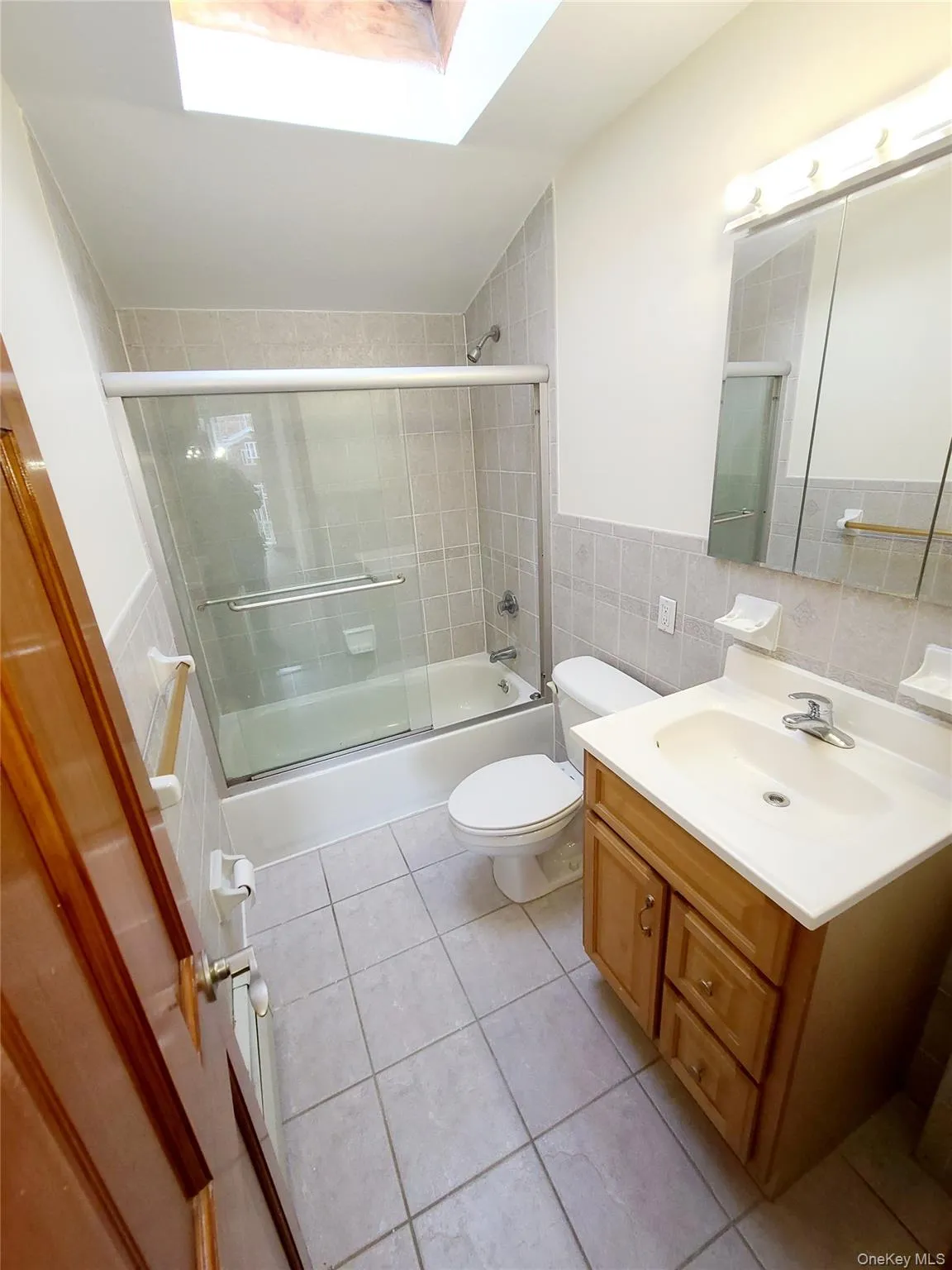 67-08 Exeter Street, New York, NY, 2 Rooms Rooms,1 BathroomBathrooms,Residential Lease,For Rent,Exeter,0,978826 67-08 Exeter Street, New York, NY, 2 Rooms Rooms,1 BathroomBathrooms,Residential Lease,For Rent,Exeter,0,978826