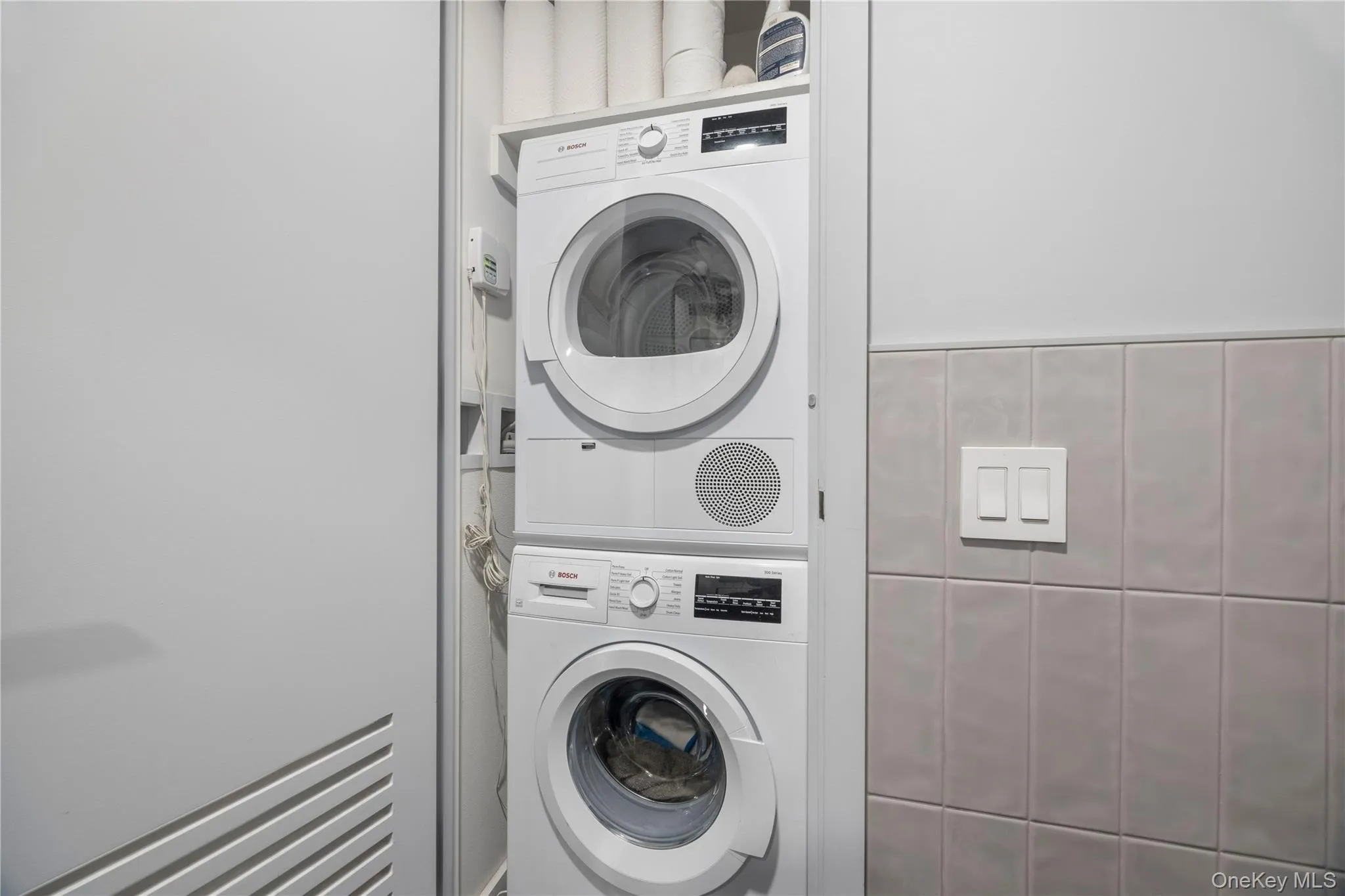 547 47th Street, New York, NY, 1 Bedroom Bedrooms, 5 Rooms Rooms,1 BathroomBathrooms,Residential,For Rent,47th,0,978827 547 47th Street, New York, NY, 1 Bedroom Bedrooms, 5 Rooms Rooms,1 BathroomBathrooms,Residential,For Rent,47th,0,978827