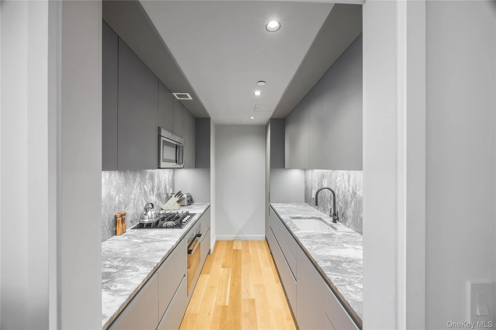547 47th Street, New York, NY, 1 Bedroom Bedrooms, 5 Rooms Rooms,1 BathroomBathrooms,Residential,For Rent,47th,0,978827 547 47th Street, New York, NY, 1 Bedroom Bedrooms, 5 Rooms Rooms,1 BathroomBathrooms,Residential,For Rent,47th,0,978827