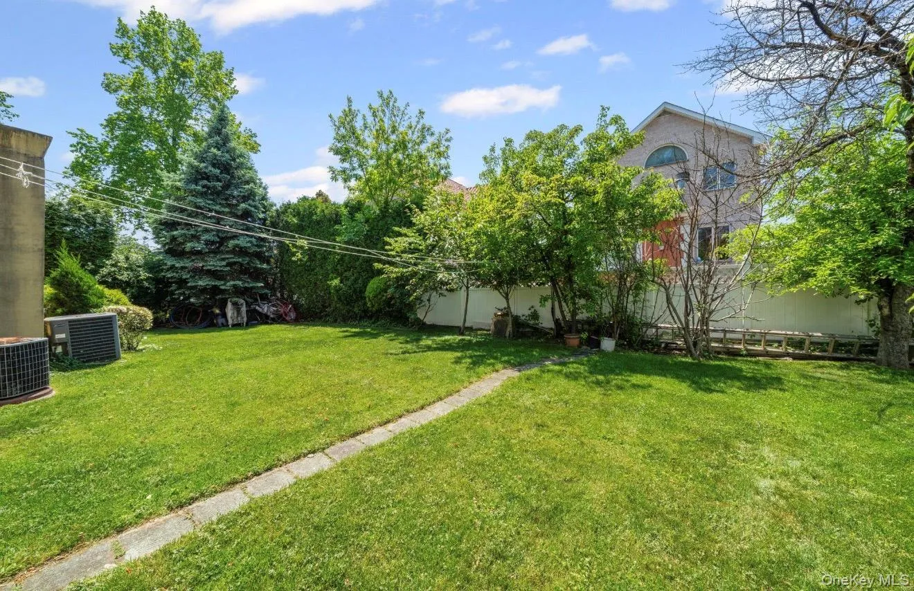 16015 13th Avenue, New York, NY, 4 Bedrooms Bedrooms, 9 Rooms Rooms,2 BathroomsBathrooms,Residential,For Rent,13th,0,978843 16015 13th Avenue, New York, NY, 4 Bedrooms Bedrooms, 9 Rooms Rooms,2 BathroomsBathrooms,Residential,For Rent,13th,0,978843
