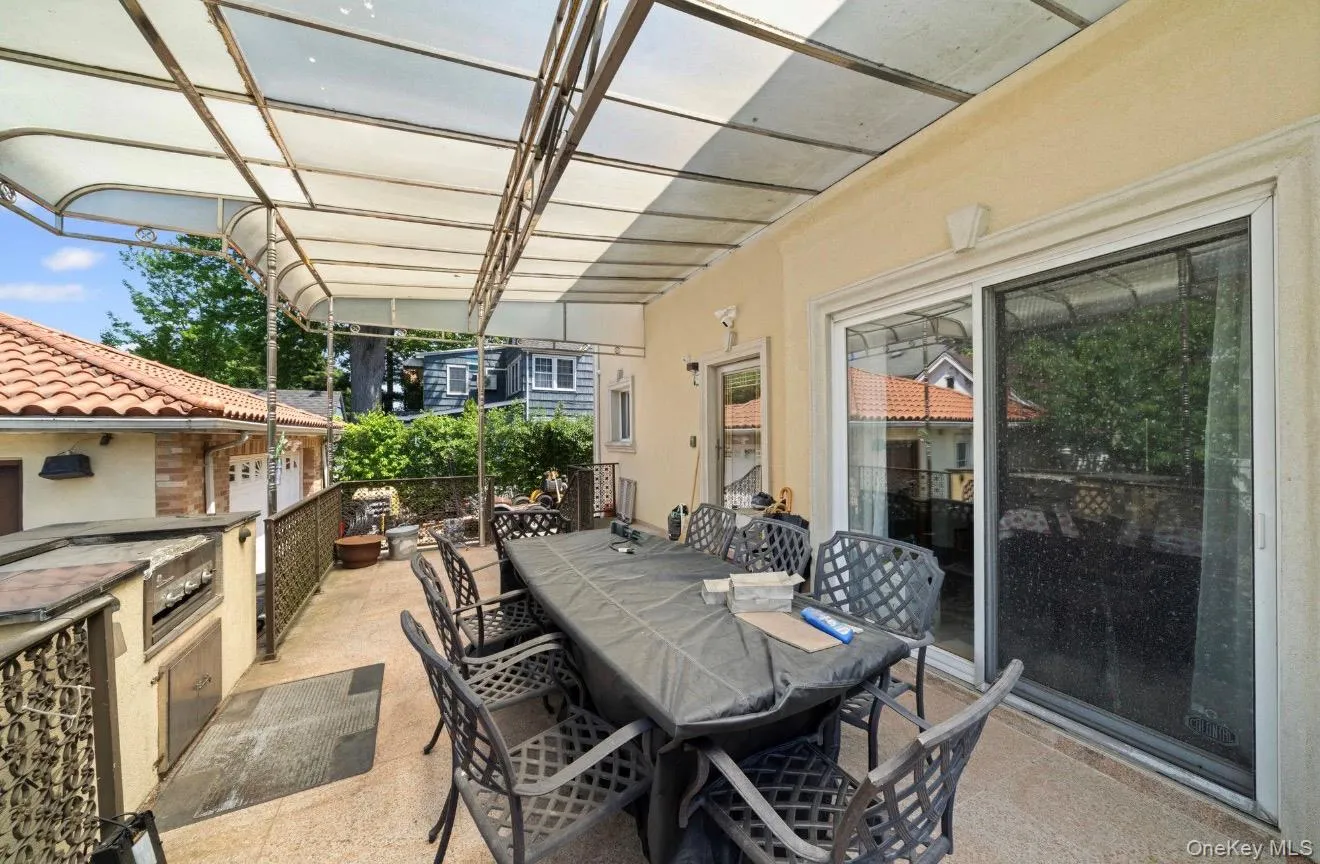 16015 13th Avenue, New York, NY, 4 Bedrooms Bedrooms, 9 Rooms Rooms,2 BathroomsBathrooms,Residential,For Rent,13th,0,978843 16015 13th Avenue, New York, NY, 4 Bedrooms Bedrooms, 9 Rooms Rooms,2 BathroomsBathrooms,Residential,For Rent,13th,0,978843