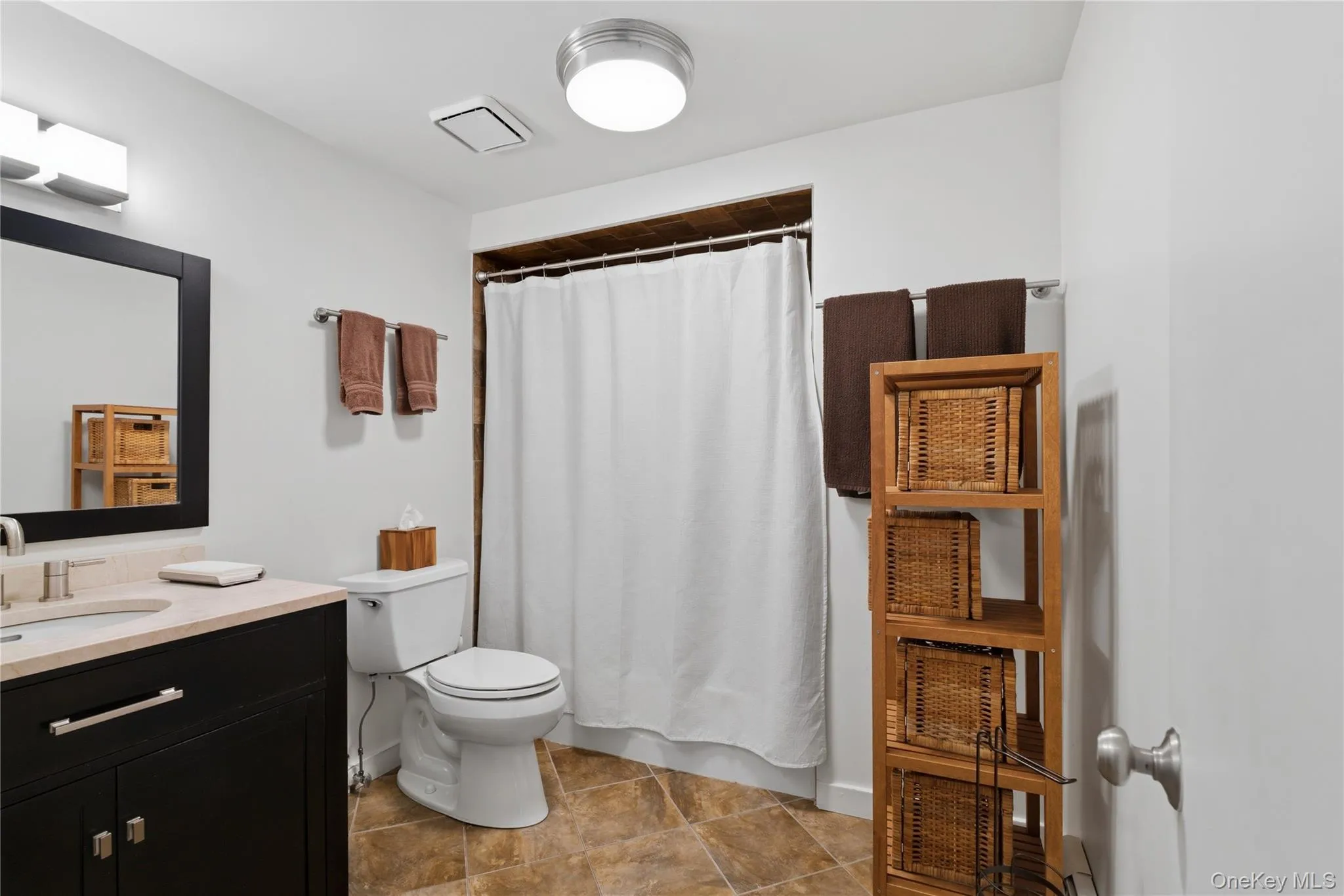 13 Zeck Court, Ramapo, NY, 5 Bedrooms Bedrooms, 14 Rooms Rooms,4 BathroomsBathrooms,Residential,For Rent,Zeck,0,978851 13 Zeck Court, Ramapo, NY, 5 Bedrooms Bedrooms, 14 Rooms Rooms,4 BathroomsBathrooms,Residential,For Rent,Zeck,0,978851
