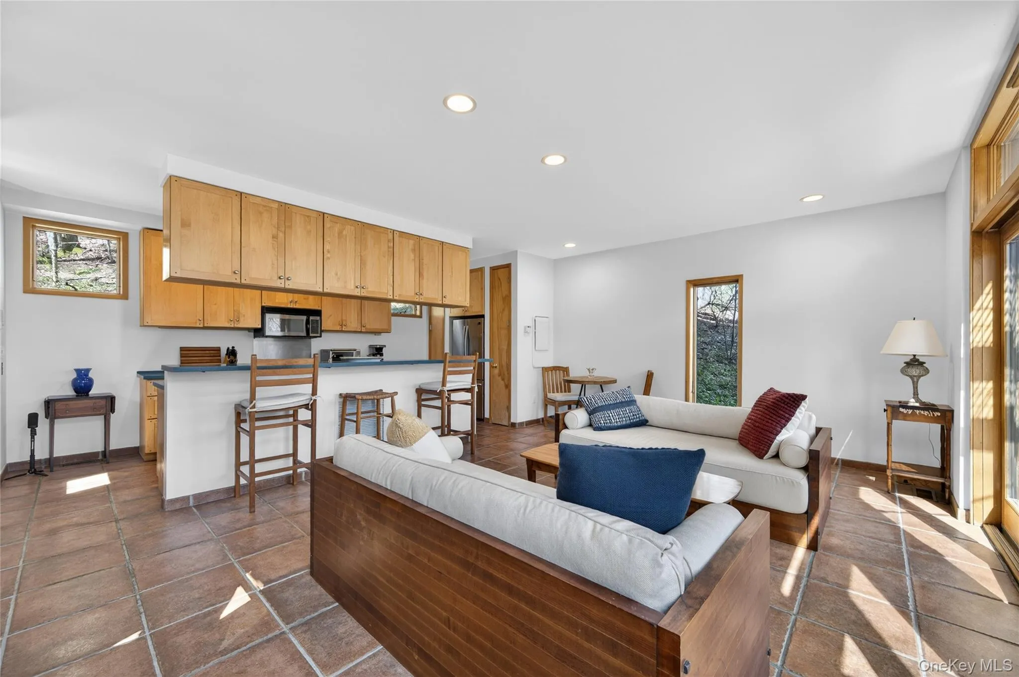 OPEN FLOOR PLAN OPEN FLOOR PLAN