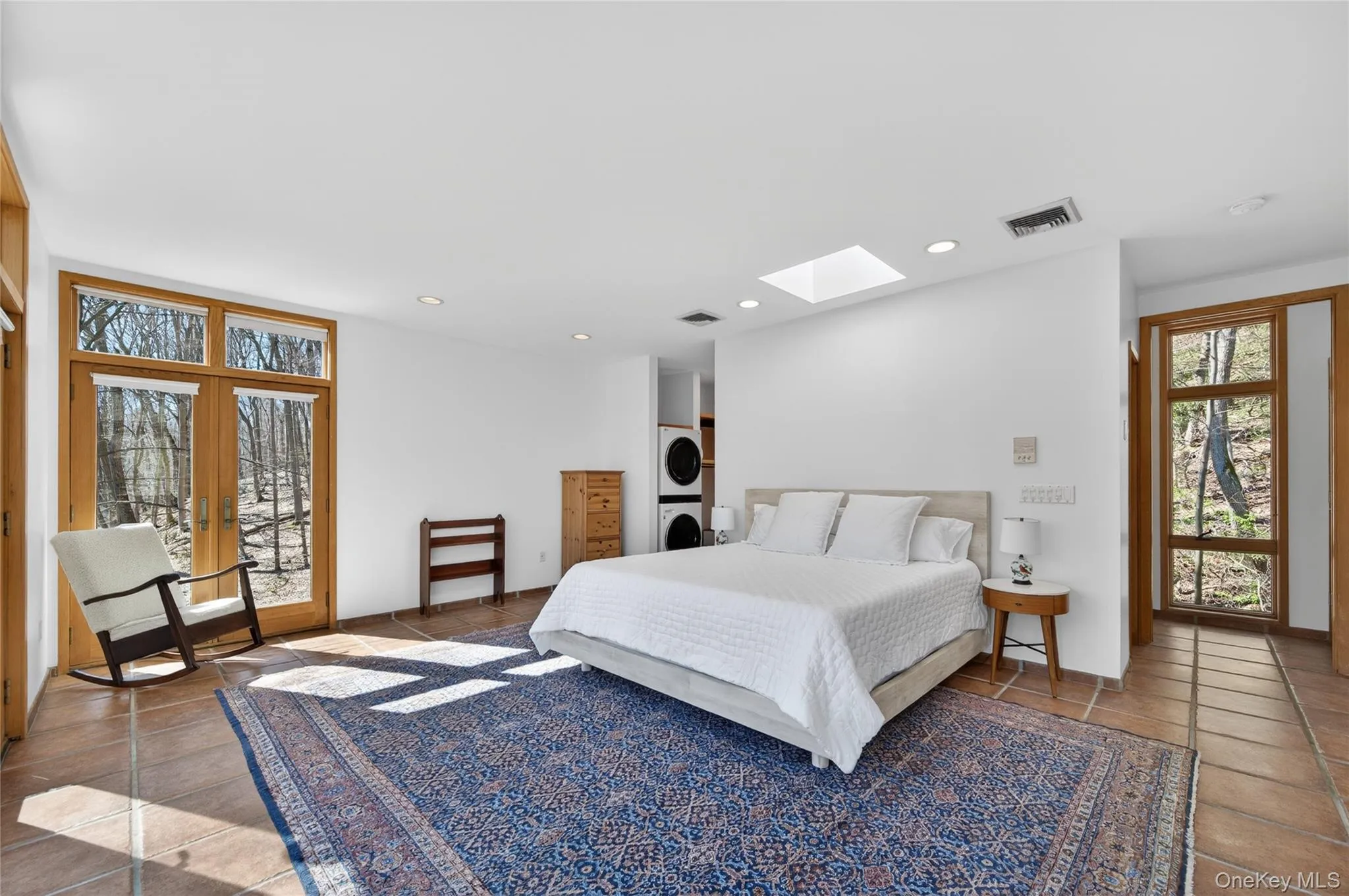 KING BEDROOM KING BEDROOM