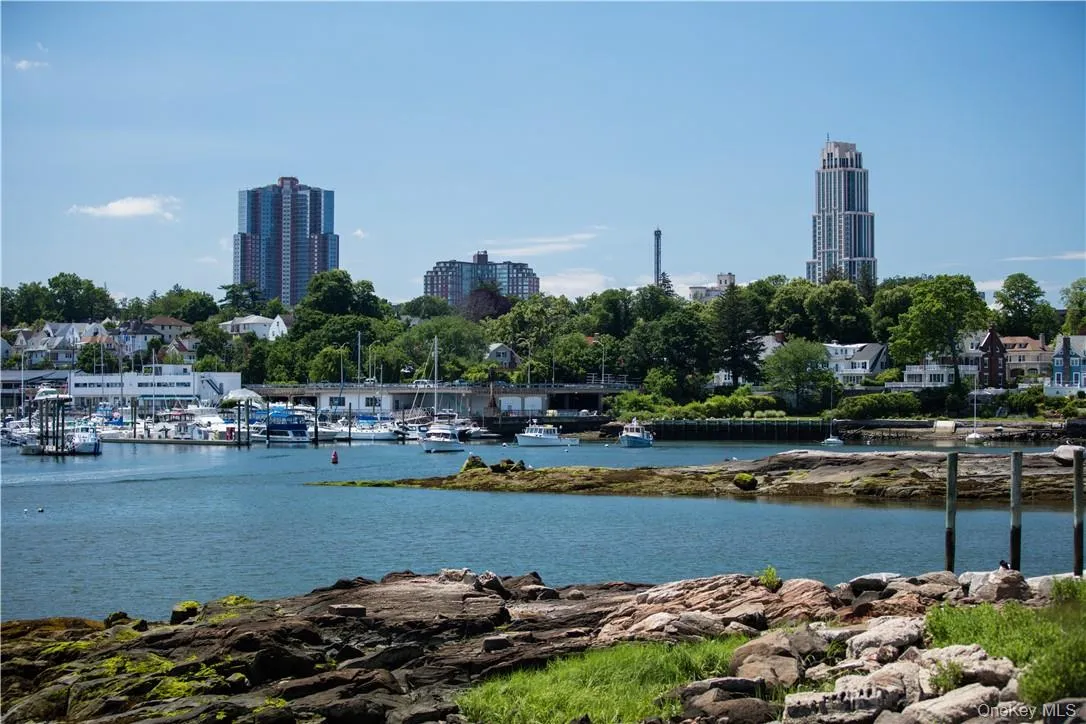 175 Huguenot Street, New Rochelle, NY, 2 Bedrooms Bedrooms, 3 Rooms Rooms,2 BathroomsBathrooms,Residential Sale,For Rent,Huguenot,0,978861 175 Huguenot Street, New Rochelle, NY, 2 Bedrooms Bedrooms, 3 Rooms Rooms,2 BathroomsBathrooms,Residential Sale,For Rent,Huguenot,0,978861
