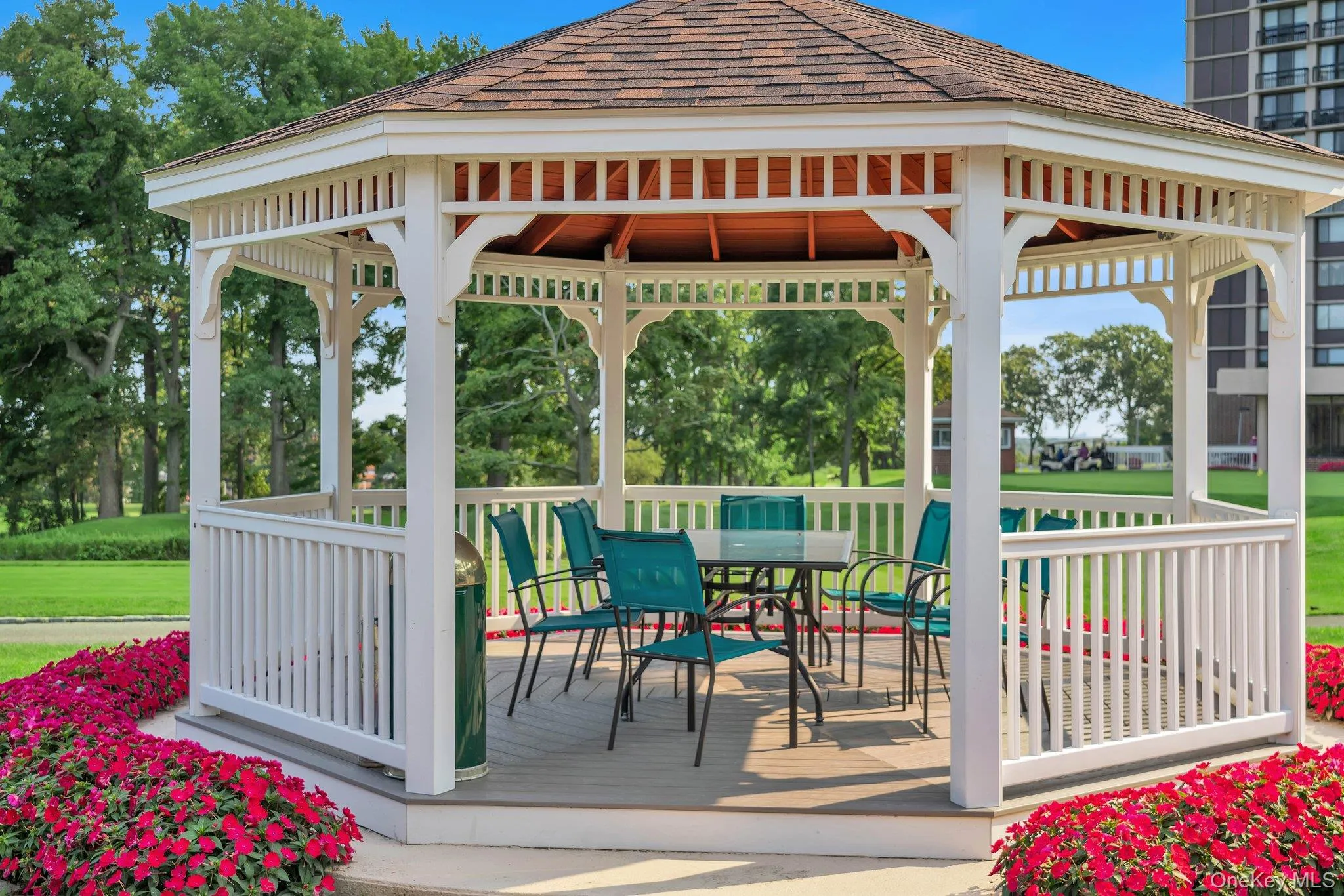 26910 Grand Central Parkway, New York, NY, 1 Bedroom Bedrooms, 5 Rooms Rooms,1 BathroomBathrooms,Residential Lease,For Rent,Grand Central,0,978863 26910 Grand Central Parkway, New York, NY, 1 Bedroom Bedrooms, 5 Rooms Rooms,1 BathroomBathrooms,Residential Lease,For Rent,Grand Central,0,978863