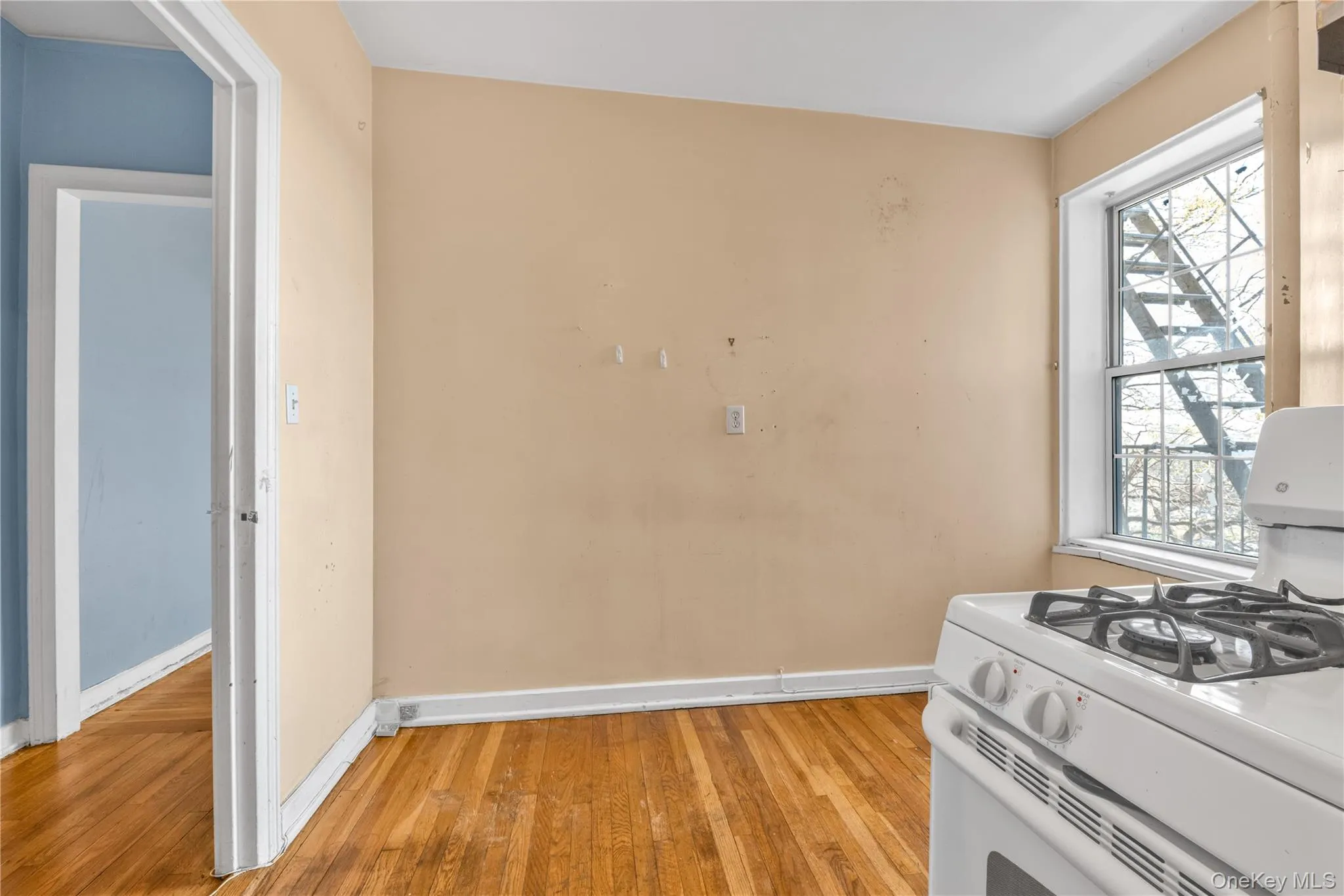 5142 30th Avenue, New York, NY, 1 Bedroom Bedrooms, 3 Rooms Rooms,1 BathroomBathrooms,Residential,For Rent,30th,0,978873 5142 30th Avenue, New York, NY, 1 Bedroom Bedrooms, 3 Rooms Rooms,1 BathroomBathrooms,Residential,For Rent,30th,0,978873
