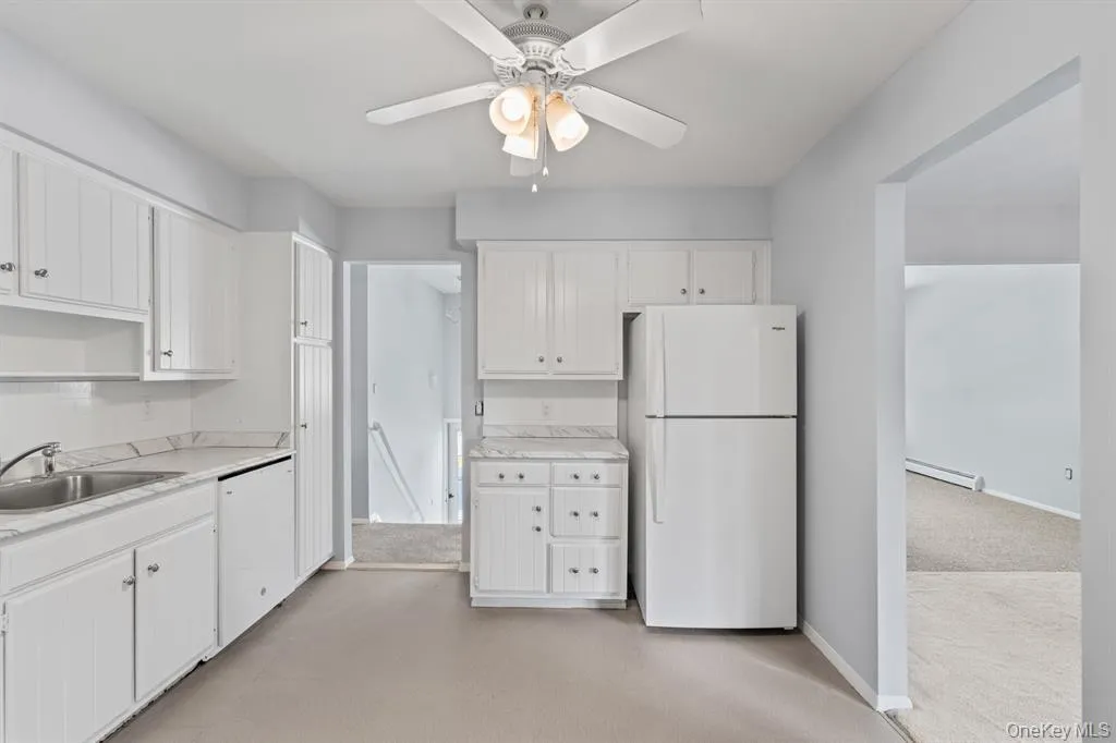 49 Georgia Street, Huntington, NY, 3 Bedrooms Bedrooms, 6 Rooms Rooms,1 BathroomBathrooms,Residential Lease,For Rent,Georgia,0,978882 49 Georgia Street, Huntington, NY, 3 Bedrooms Bedrooms, 6 Rooms Rooms,1 BathroomBathrooms,Residential Lease,For Rent,Georgia,0,978882