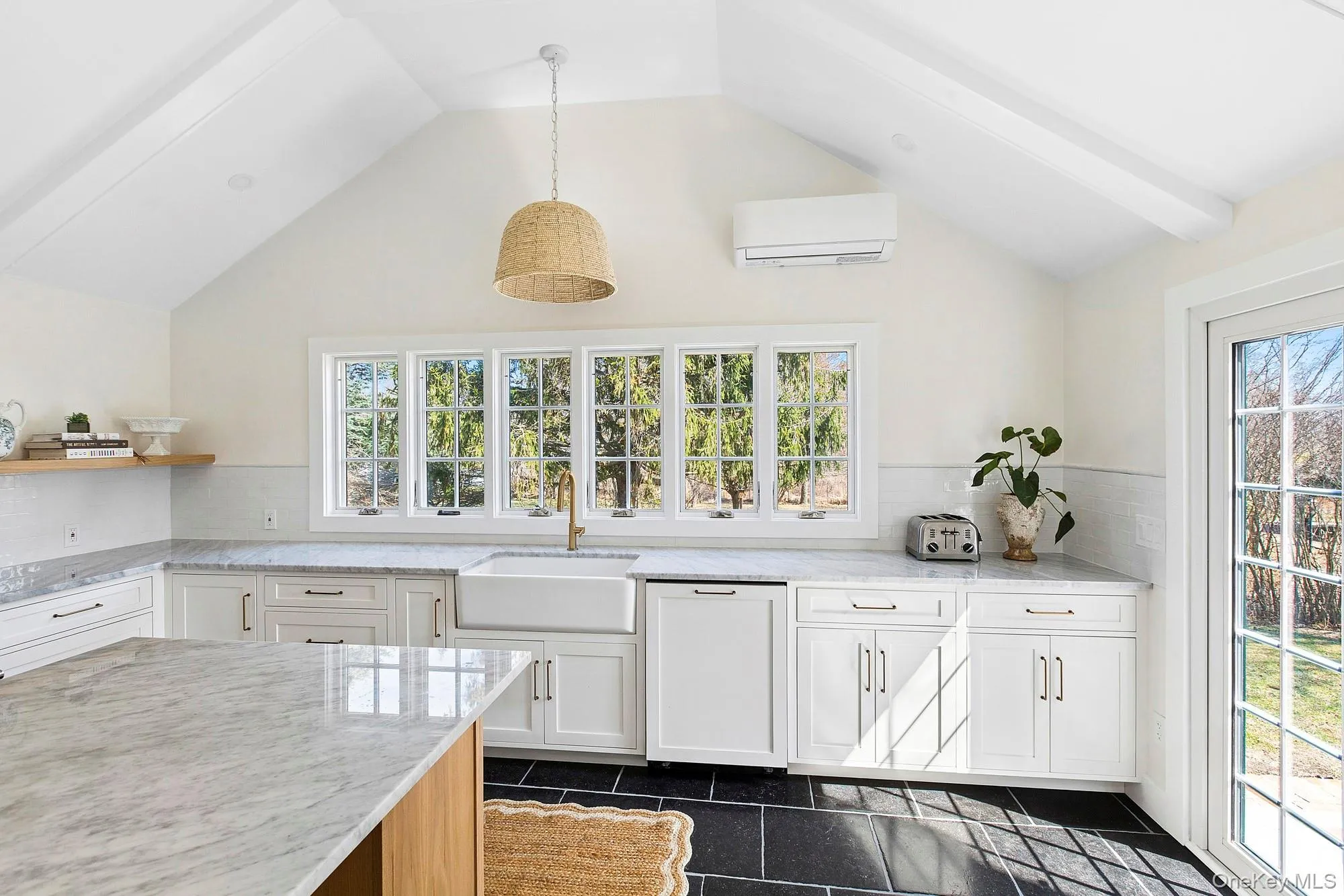 205 Fairview Avenue, East Hampton, New York 11954