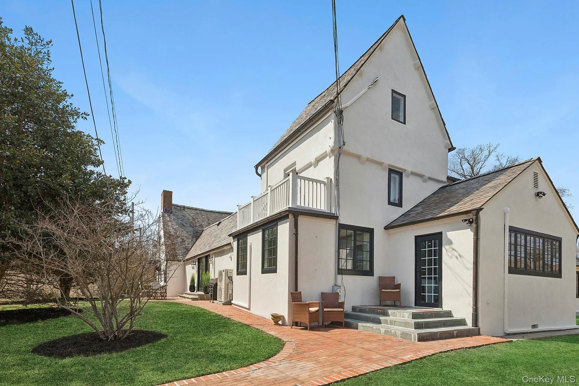 205 Fairview Avenue, East Hampton, New York 11954