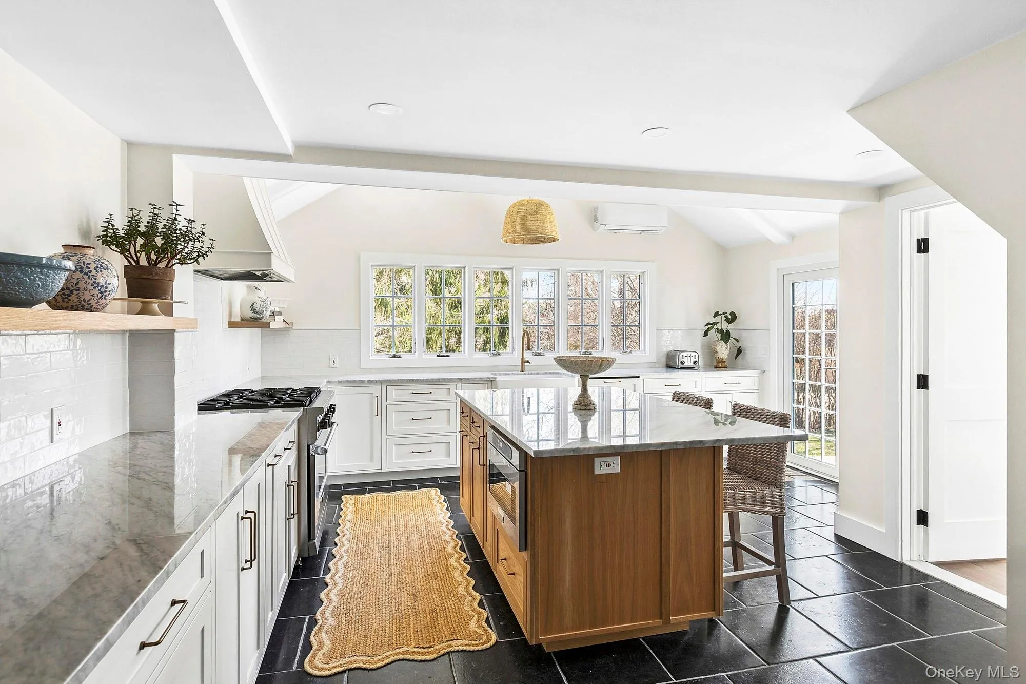 205 Fairview Avenue, East Hampton, New York 11954