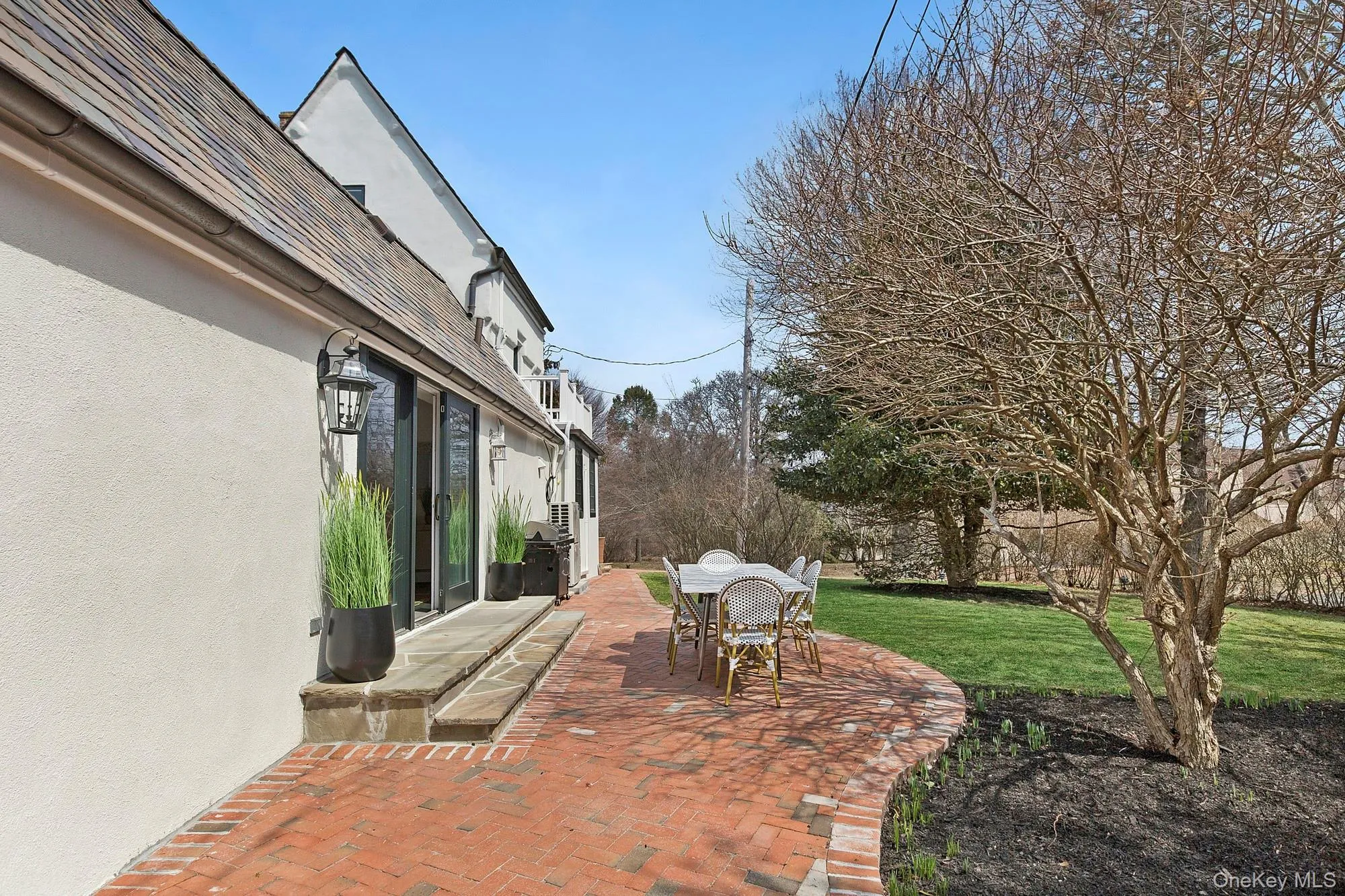 205 Fairview Avenue, East Hampton, New York 11954