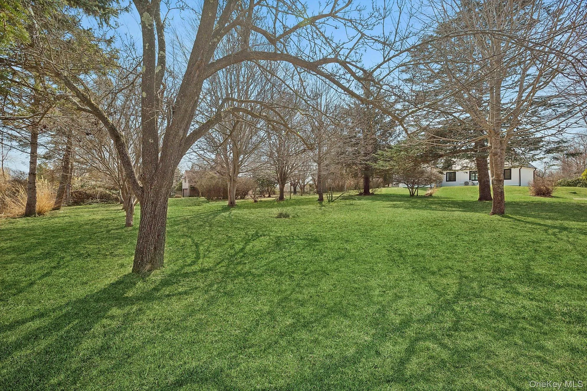 205 Fairview Avenue, East Hampton, New York 11954