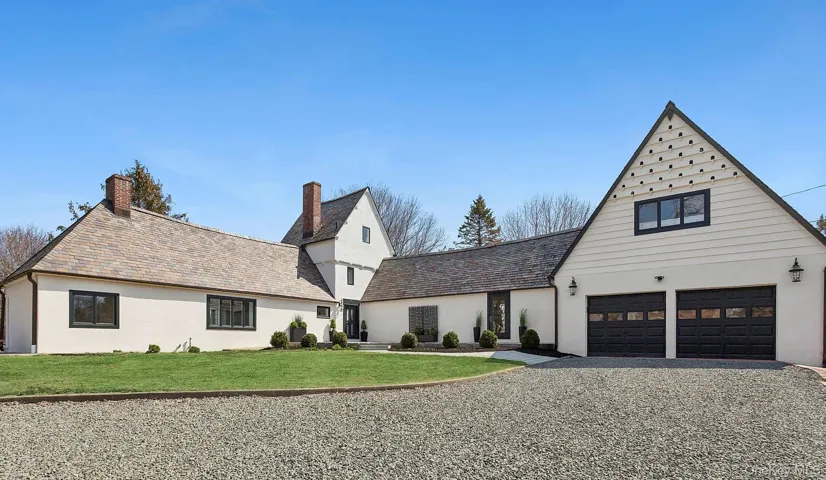 205 Fairview Avenue, East Hampton, New York 11954