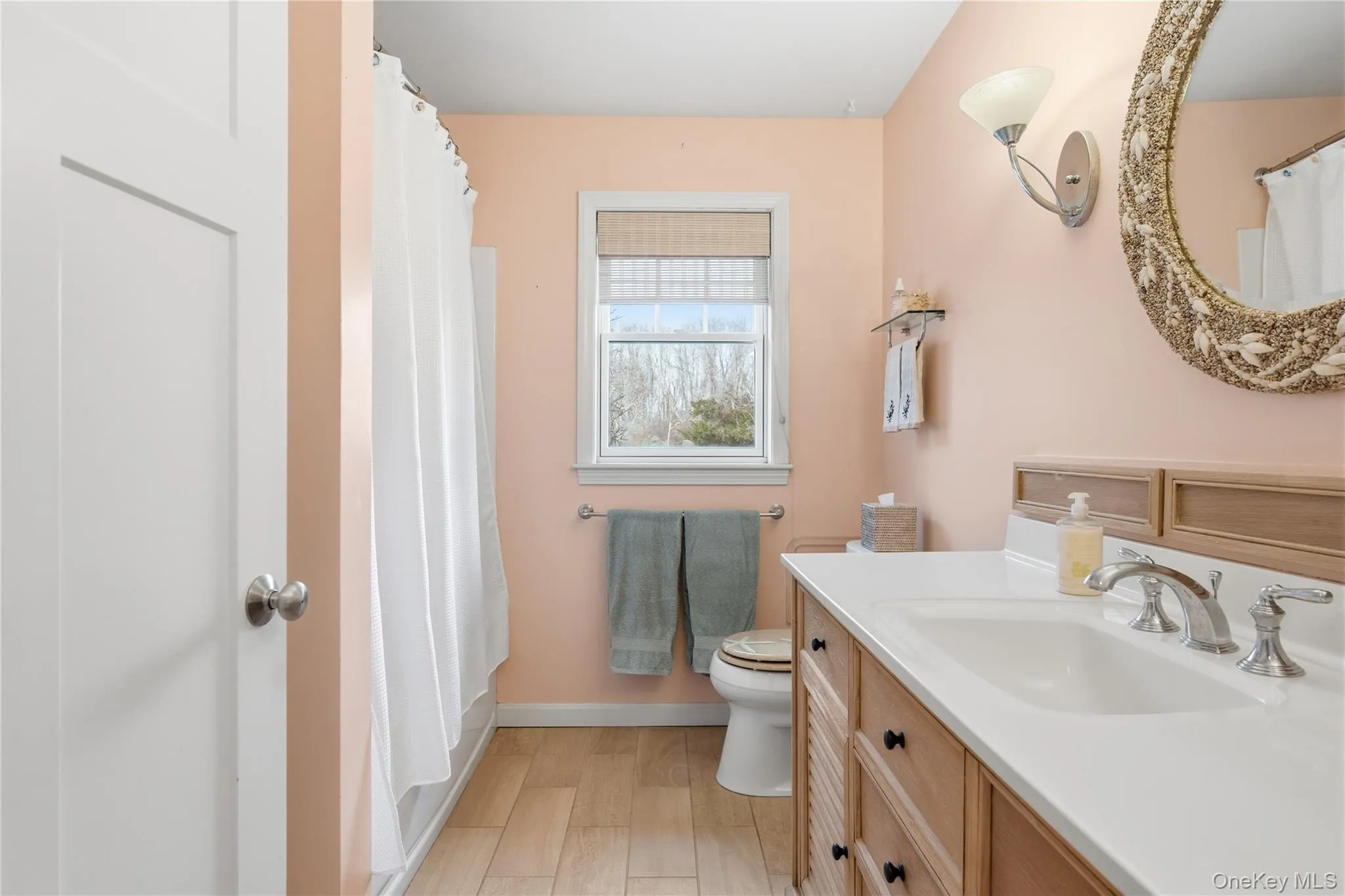 14 Freds Lane, Shelter Island, NY, 6 Bedrooms Bedrooms, 10 Rooms Rooms,4 BathroomsBathrooms,Residential,For Rent,Freds,0,978923 14 Freds Lane, Shelter Island, NY, 6 Bedrooms Bedrooms, 10 Rooms Rooms,4 BathroomsBathrooms,Residential,For Rent,Freds,0,978923
